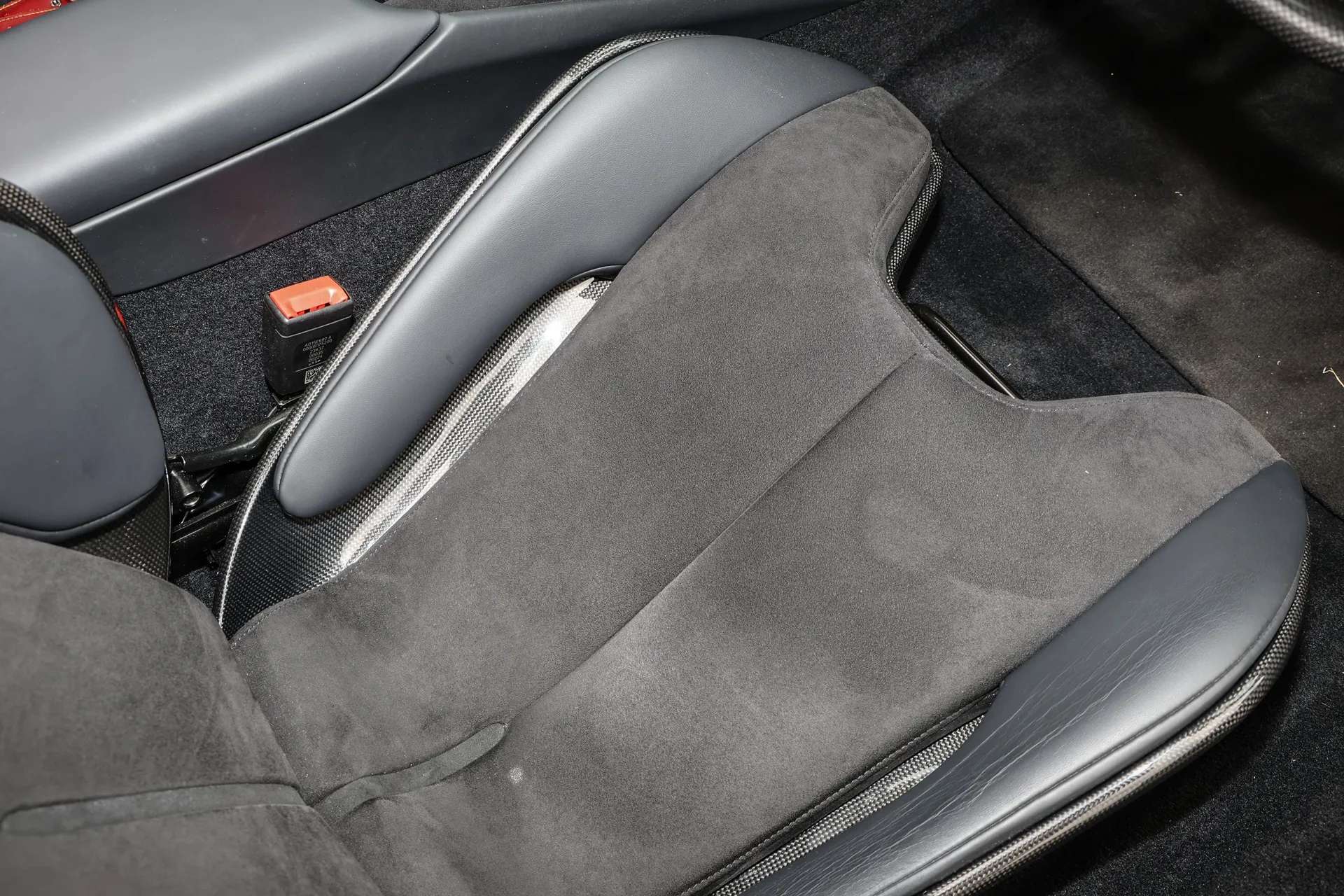 2024 FERRARI 296 GTS S-A 2024 FERRARI 296 GTS S-A