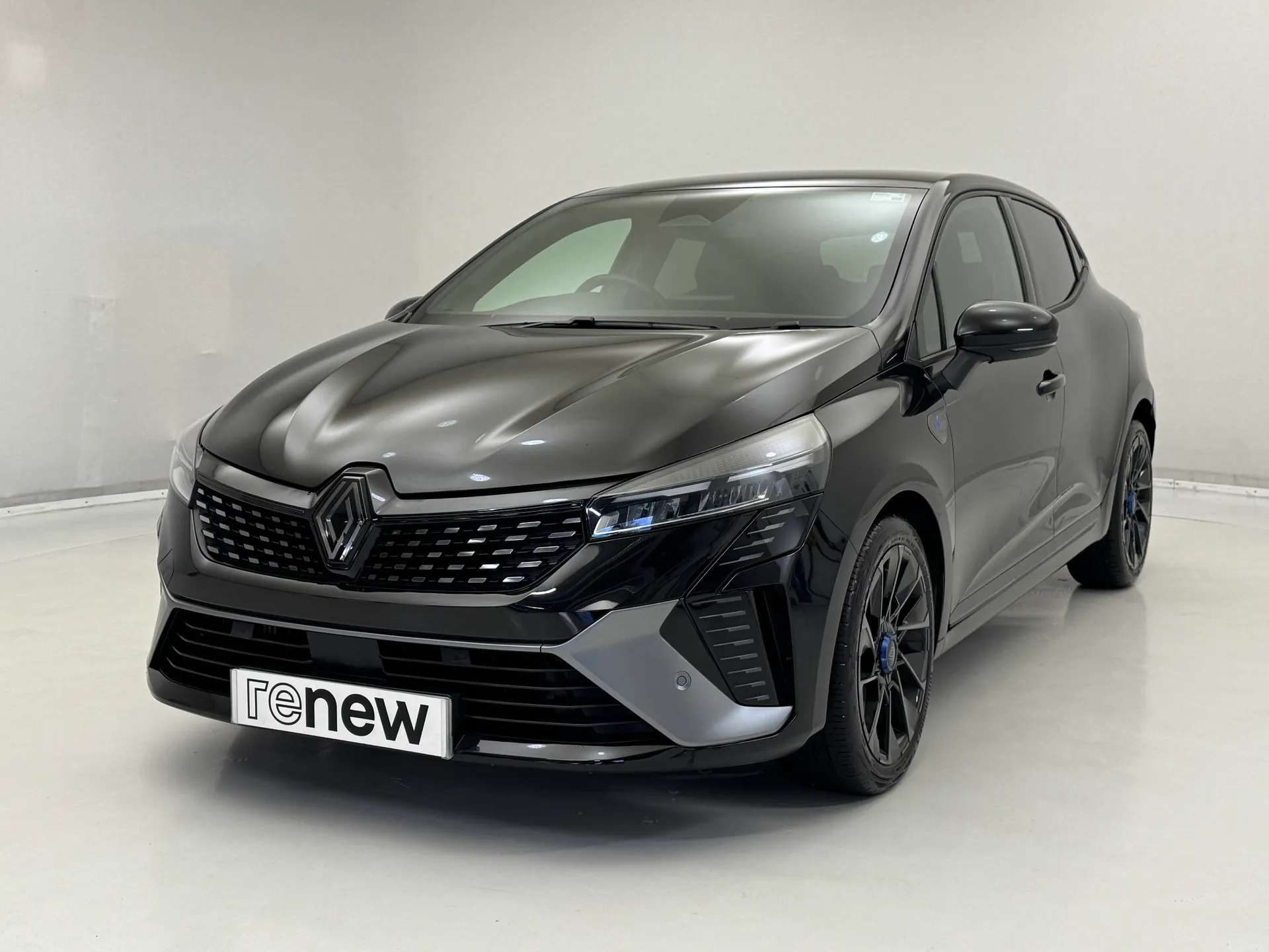 A 2024 RENAULT CLIO 1.0 TCe 90 Esprit Alpine 5dr A 2024 RENAULT CLIO 1.0 TCe 90 Esprit Alpine 5dr