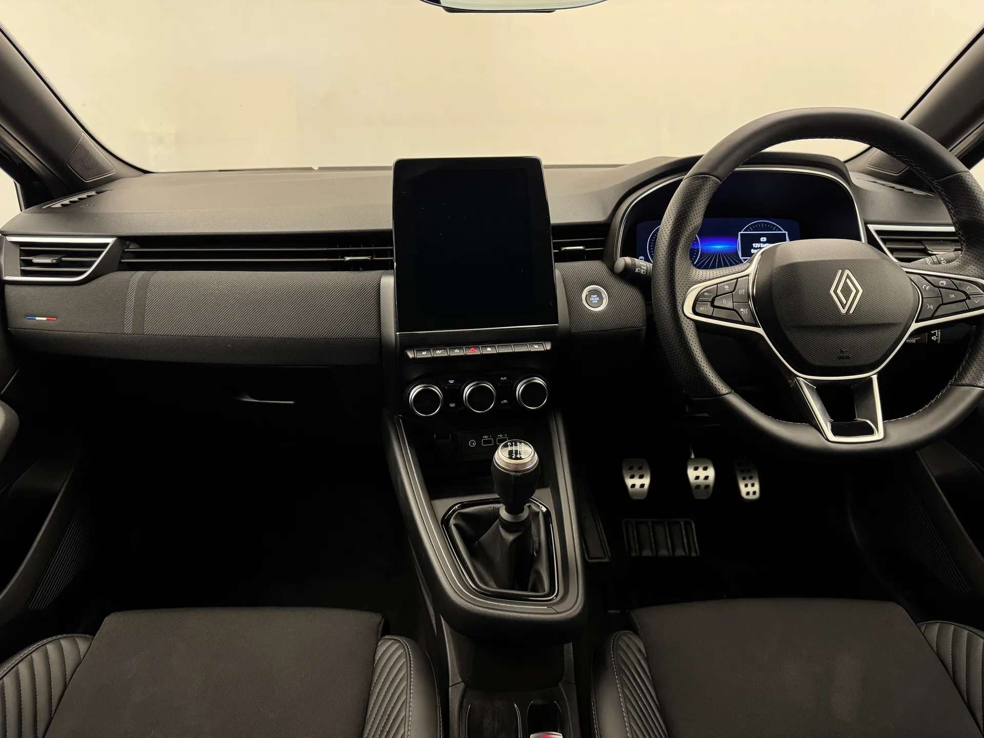 2024 RENAULT CLIO 2024 RENAULT CLIO