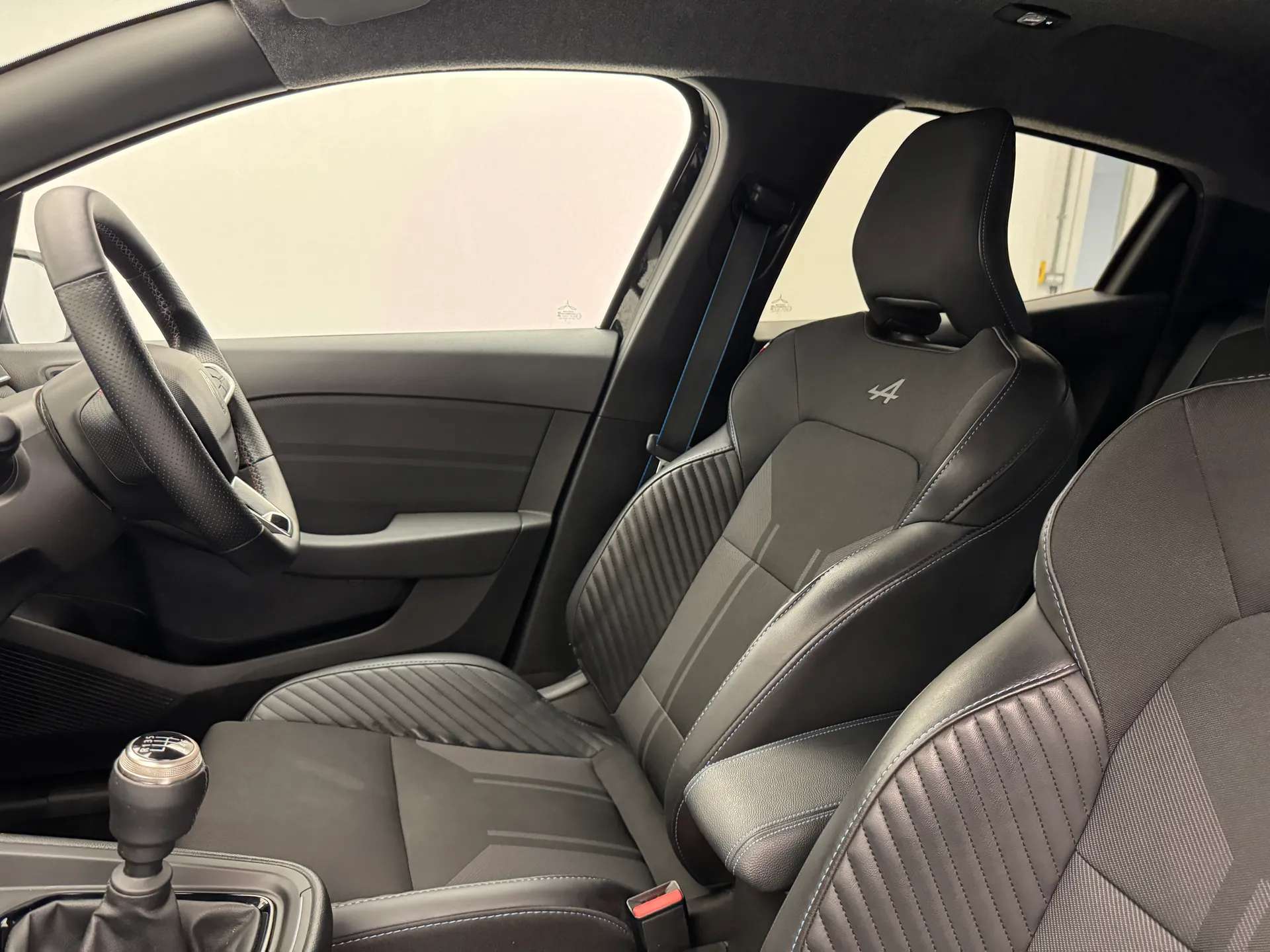 2024 RENAULT CLIO 2024 RENAULT CLIO