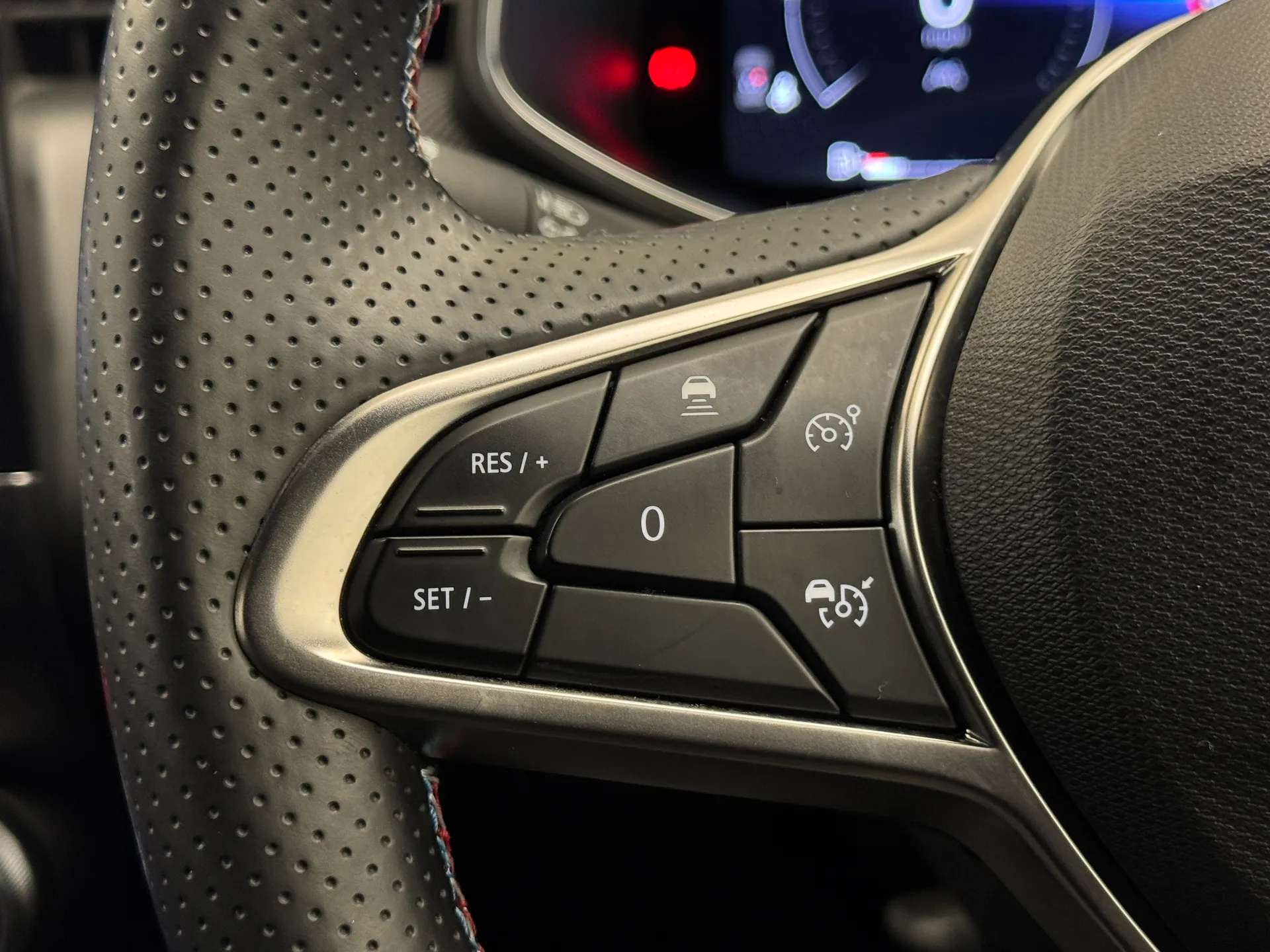 2024 RENAULT CLIO 2024 RENAULT CLIO