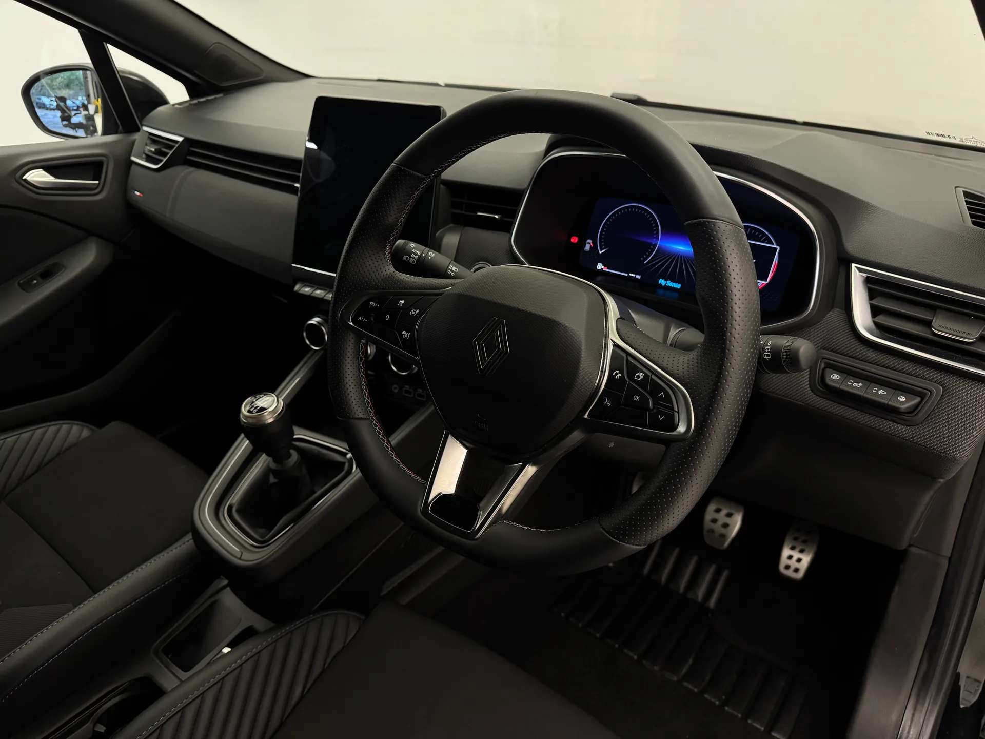 2024 RENAULT CLIO 2024 RENAULT CLIO