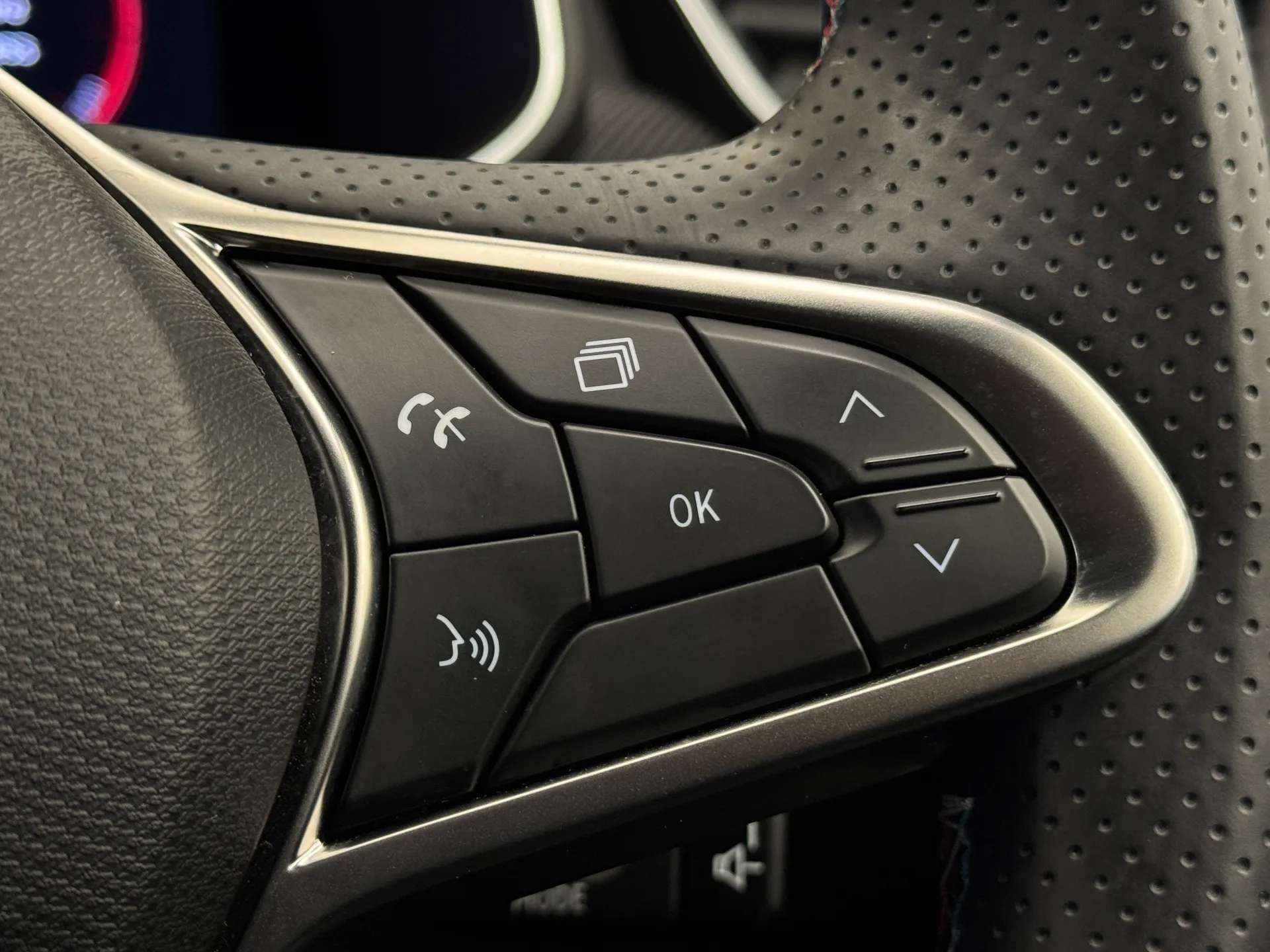 2024 RENAULT CLIO 2024 RENAULT CLIO