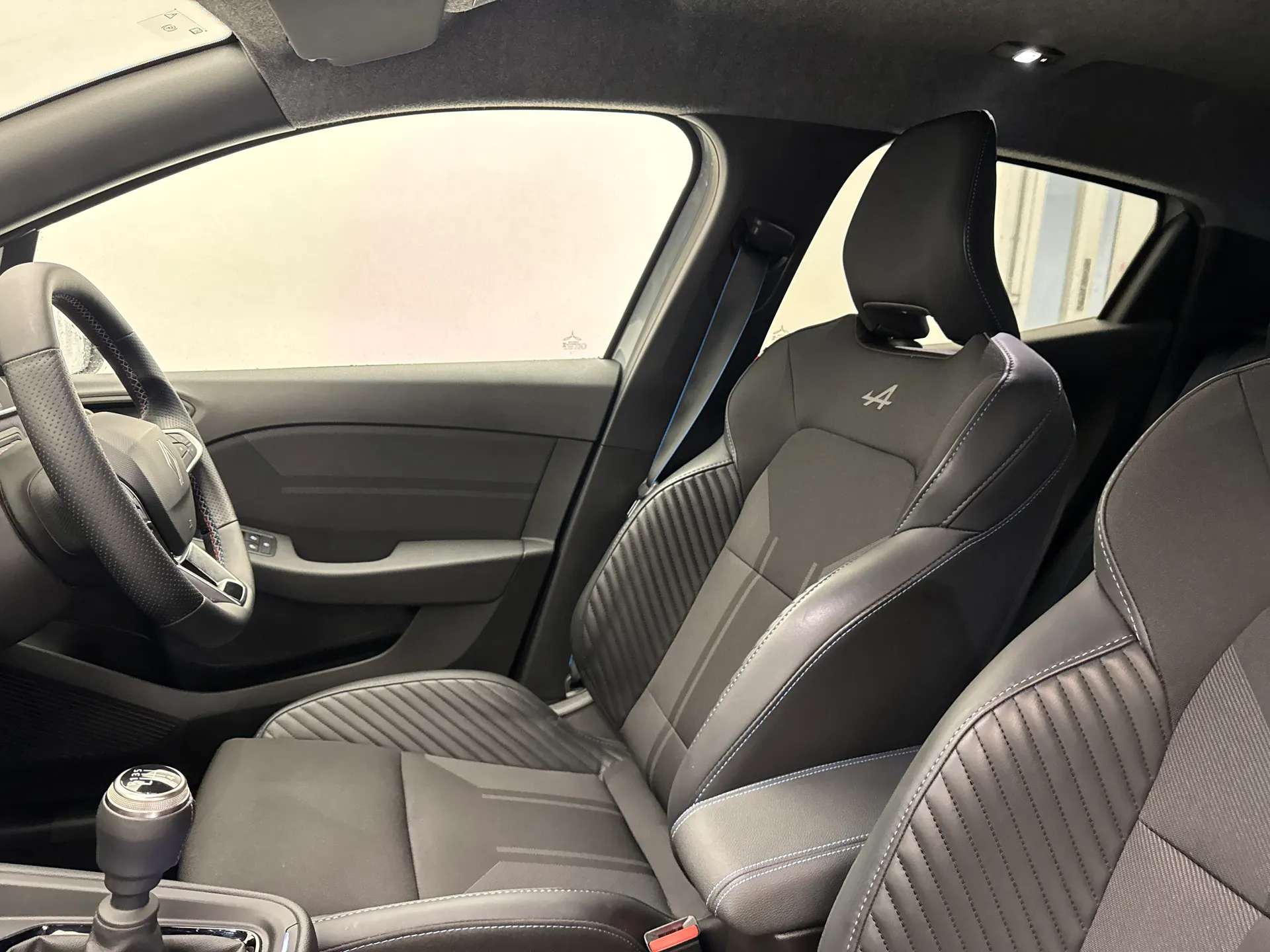 2024 RENAULT CLIO 2024 RENAULT CLIO