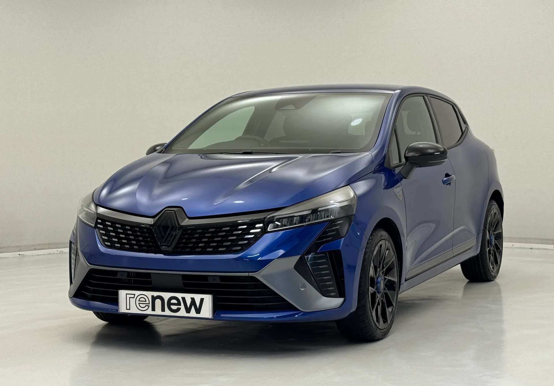 A 2024 RENAULT CLIO 1.0 TCe 90 Esprit Alpine 5dr A 2024 RENAULT CLIO 1.0 TCe 90 Esprit Alpine 5dr
