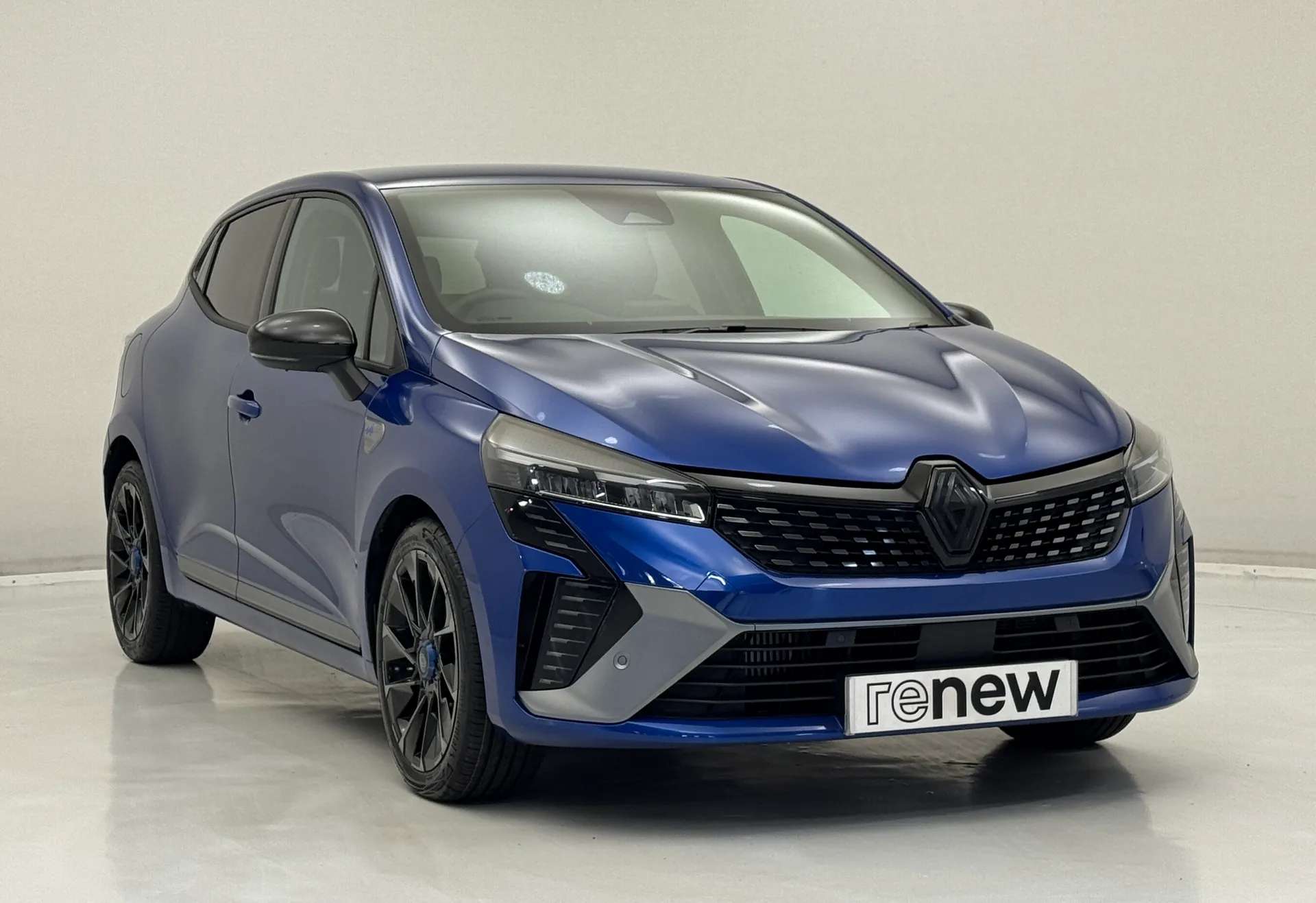 A 2024 RENAULT CLIO 1.0 TCe 90 Esprit Alpine 5dr A 2024 RENAULT CLIO 1.0 TCe 90 Esprit Alpine 5dr