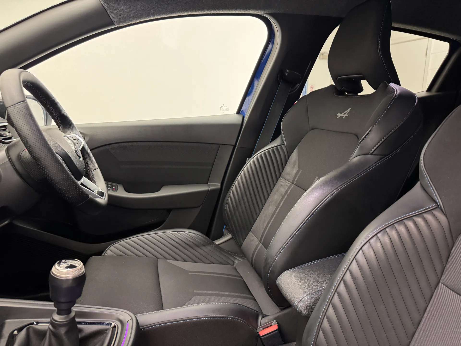 2024 RENAULT CLIO 2024 RENAULT CLIO