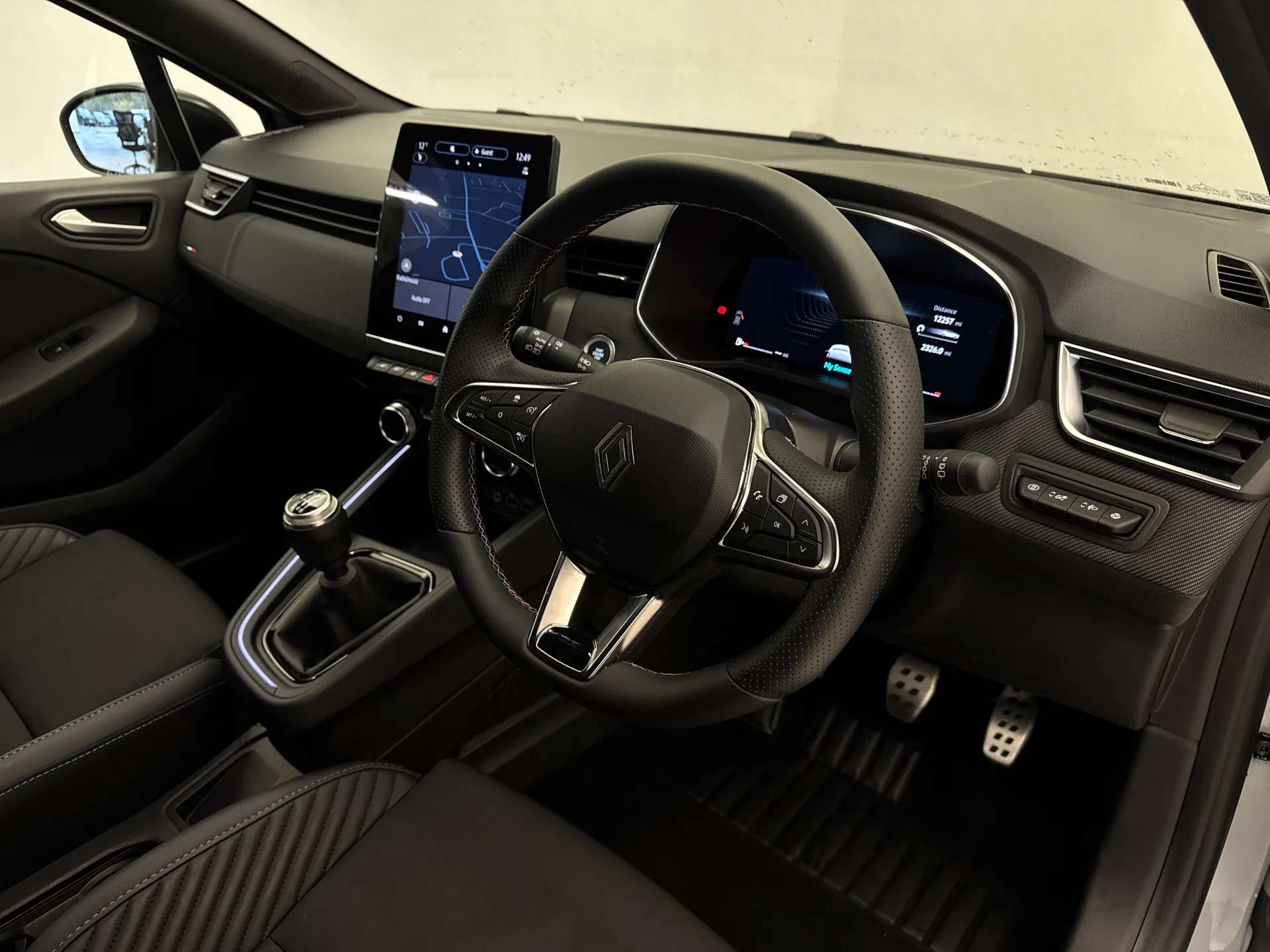 2025 RENAULT CLIO 2025 RENAULT CLIO