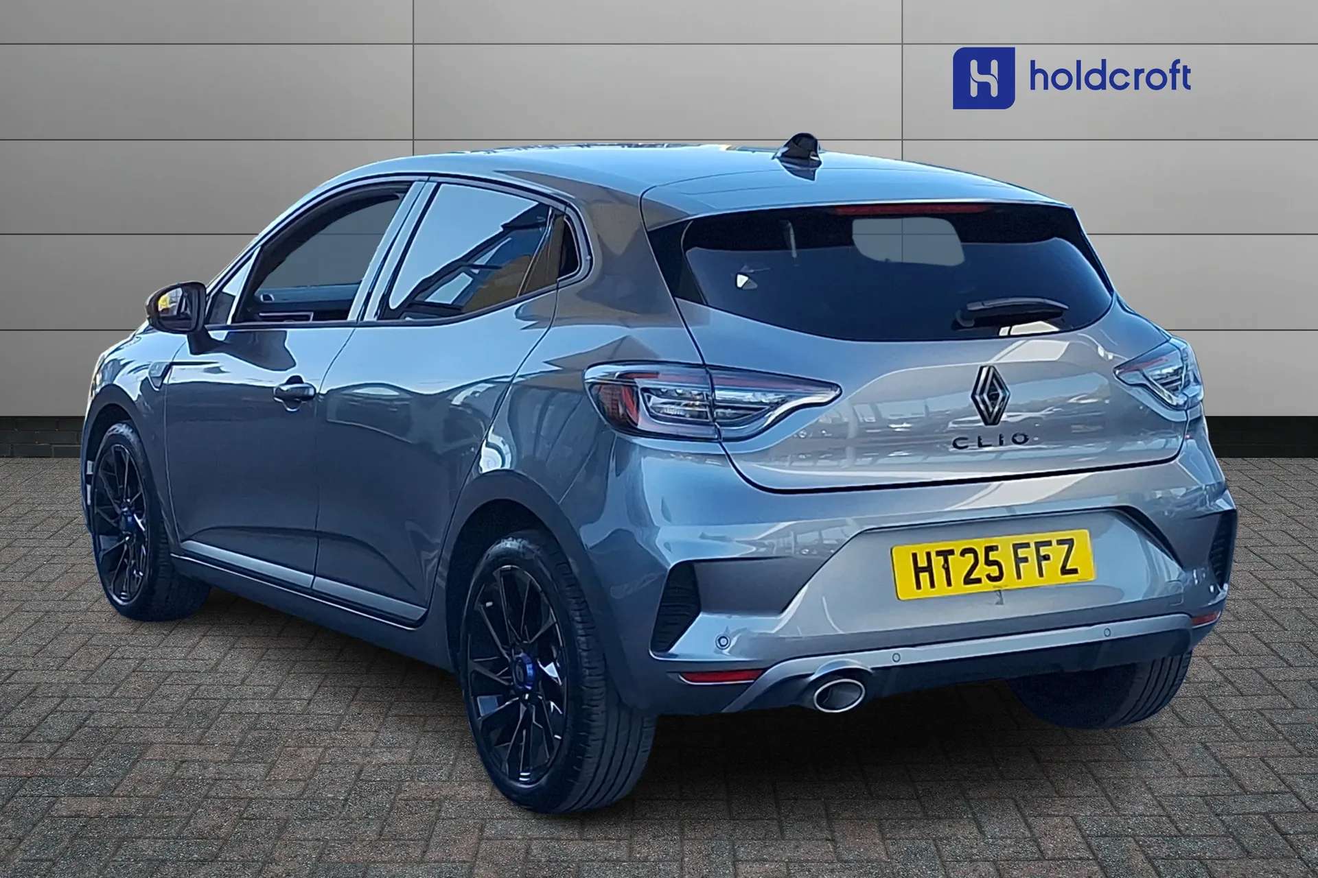 A 2025 RENAULT CLIO 1.0 TCe 90 Esprit Alpine 5dr A 2025 RENAULT CLIO 1.0 TCe 90 Esprit Alpine 5dr