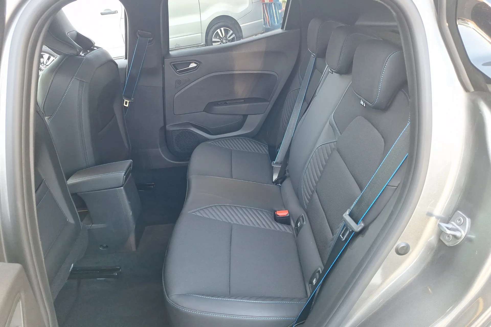 2025 RENAULT CLIO 2025 RENAULT CLIO