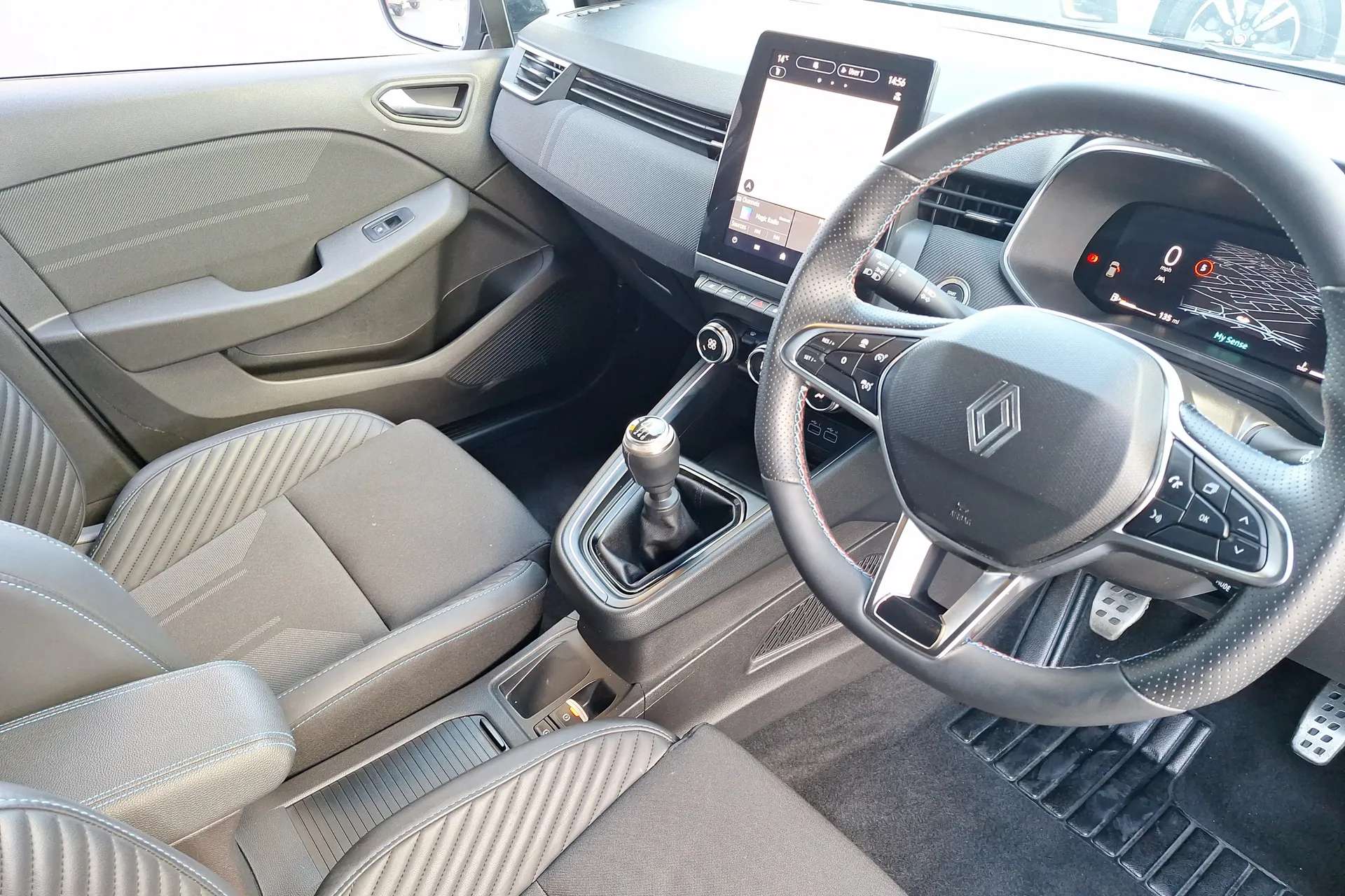 2025 RENAULT CLIO 2025 RENAULT CLIO