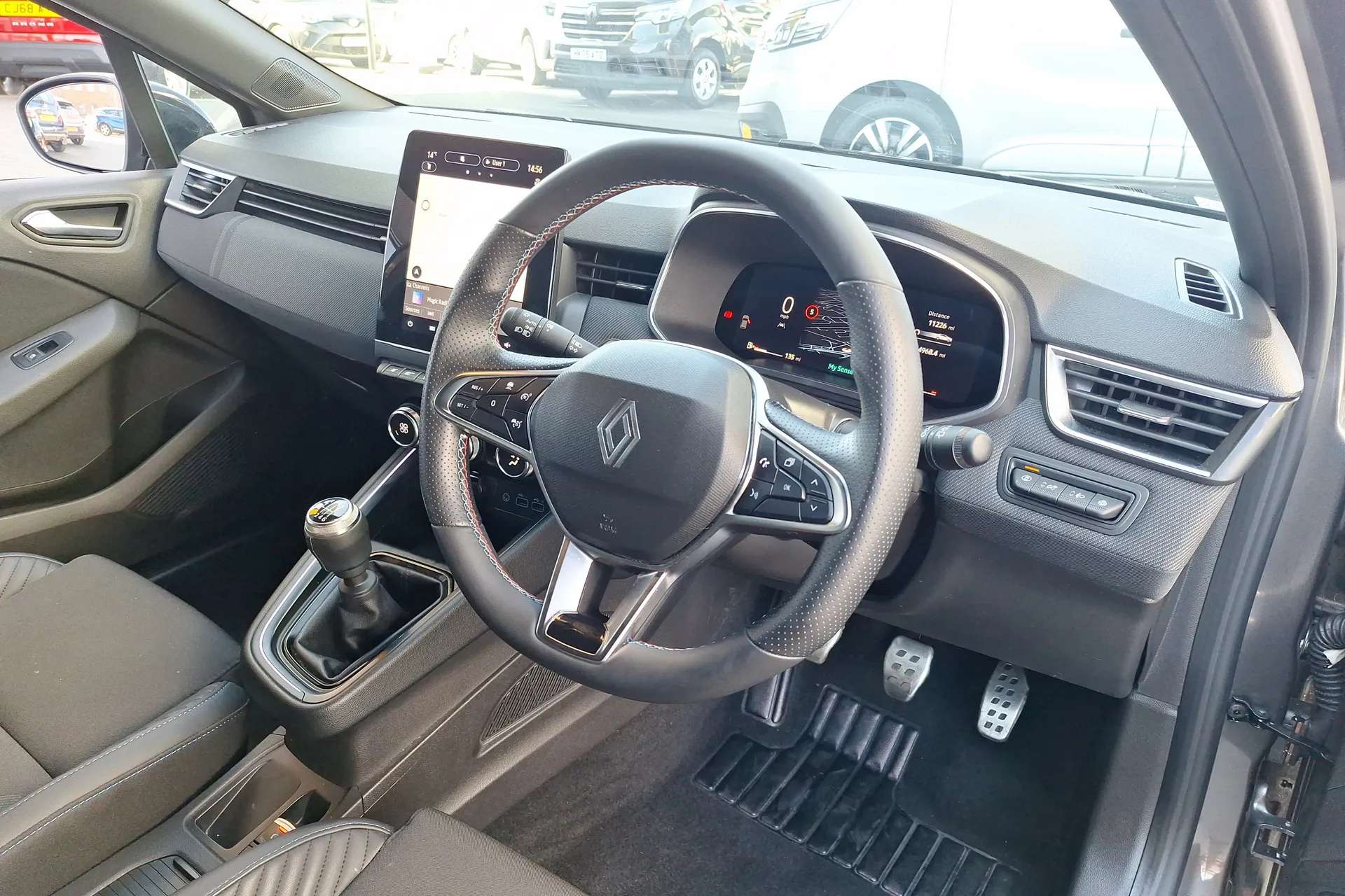 2025 RENAULT CLIO 2025 RENAULT CLIO
