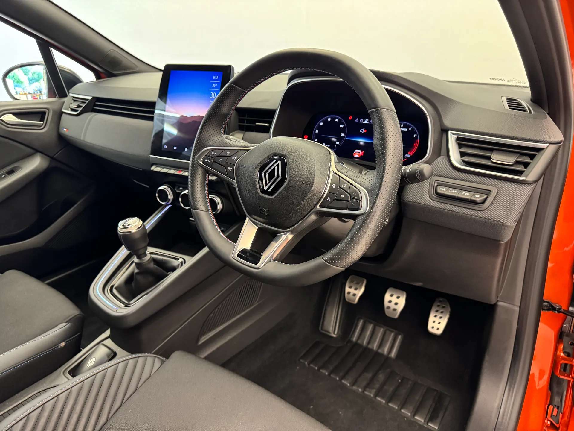 2025 RENAULT CLIO 2025 RENAULT CLIO