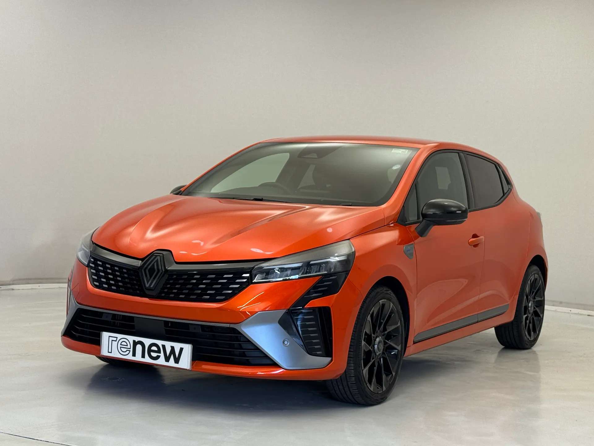 A 2025 RENAULT CLIO 1.0 TCe 90 Esprit Alpine 5dr A 2025 RENAULT CLIO 1.0 TCe 90 Esprit Alpine 5dr
