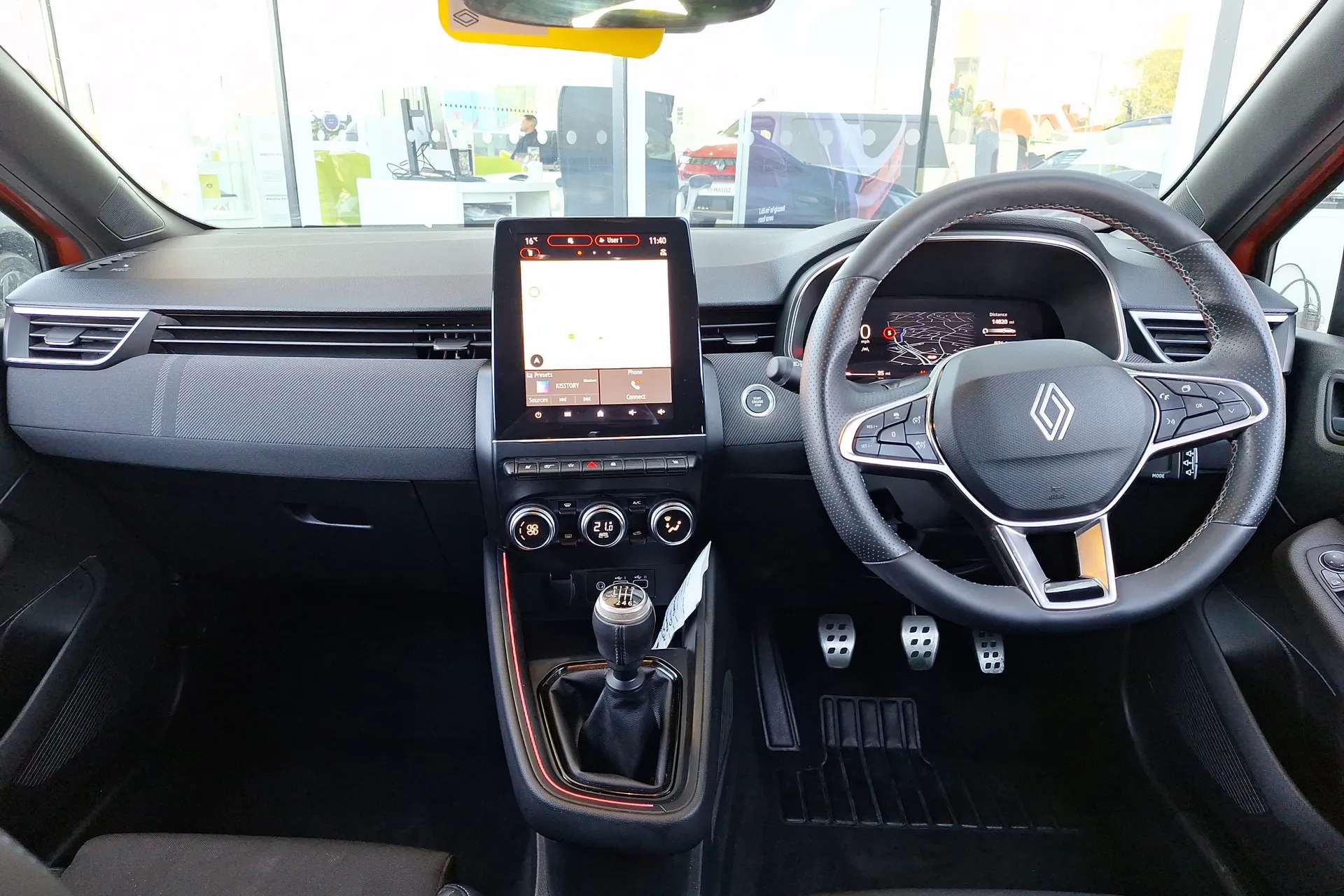 A 2025 RENAULT CLIO 1.0 TCe 90 Esprit Alpine 5dr A 2025 RENAULT CLIO 1.0 TCe 90 Esprit Alpine 5dr
