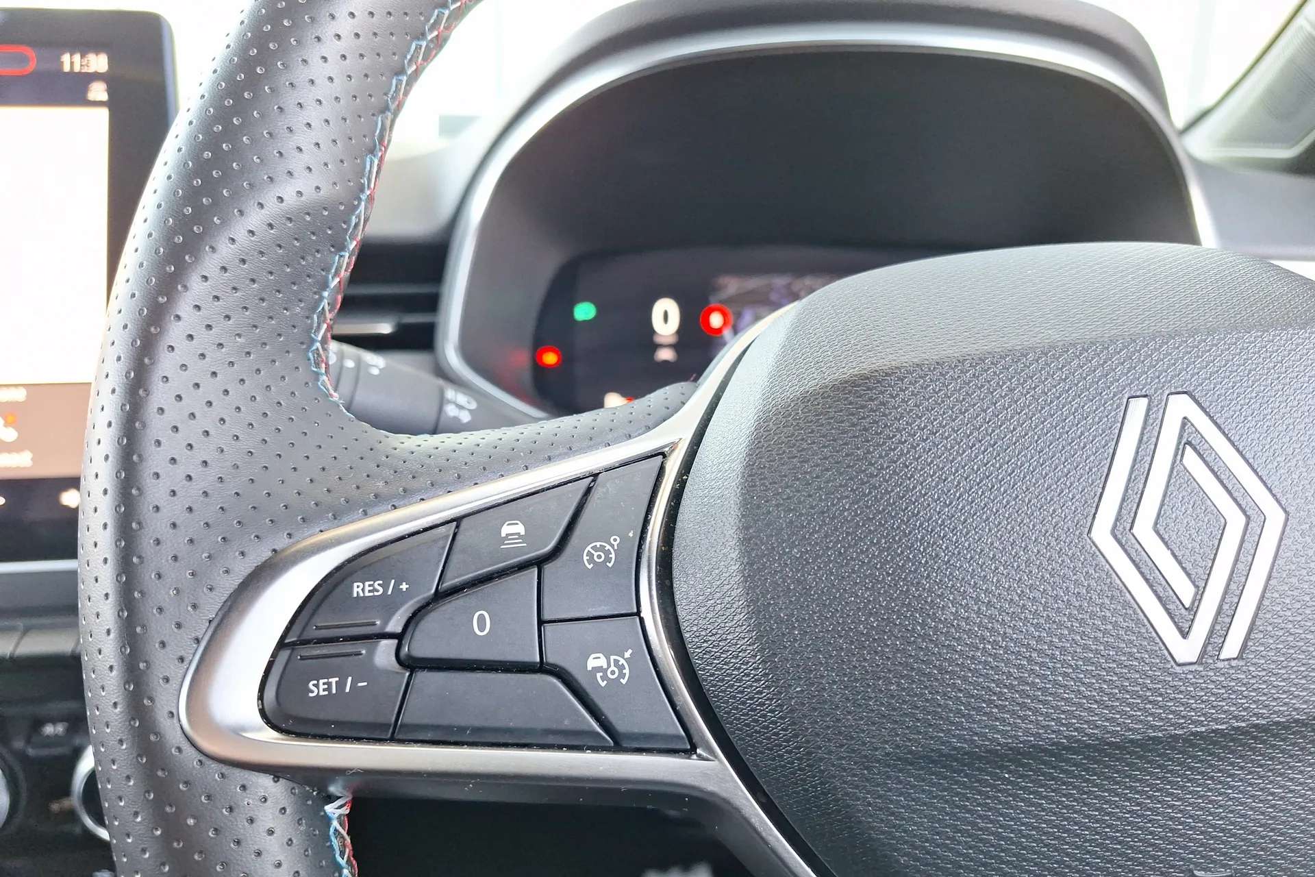 2025 RENAULT CLIO 2025 RENAULT CLIO