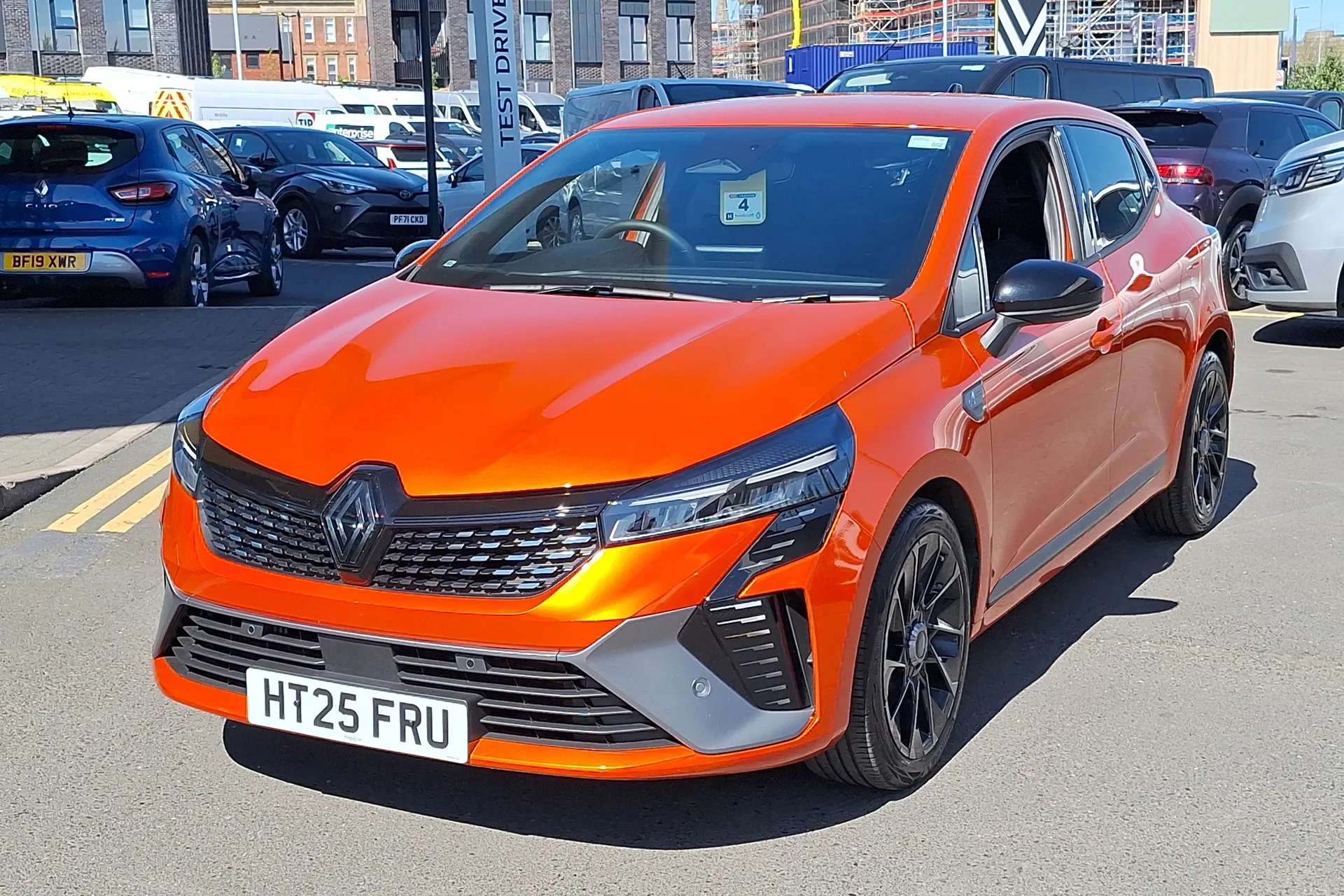 2025 RENAULT CLIO 2025 RENAULT CLIO