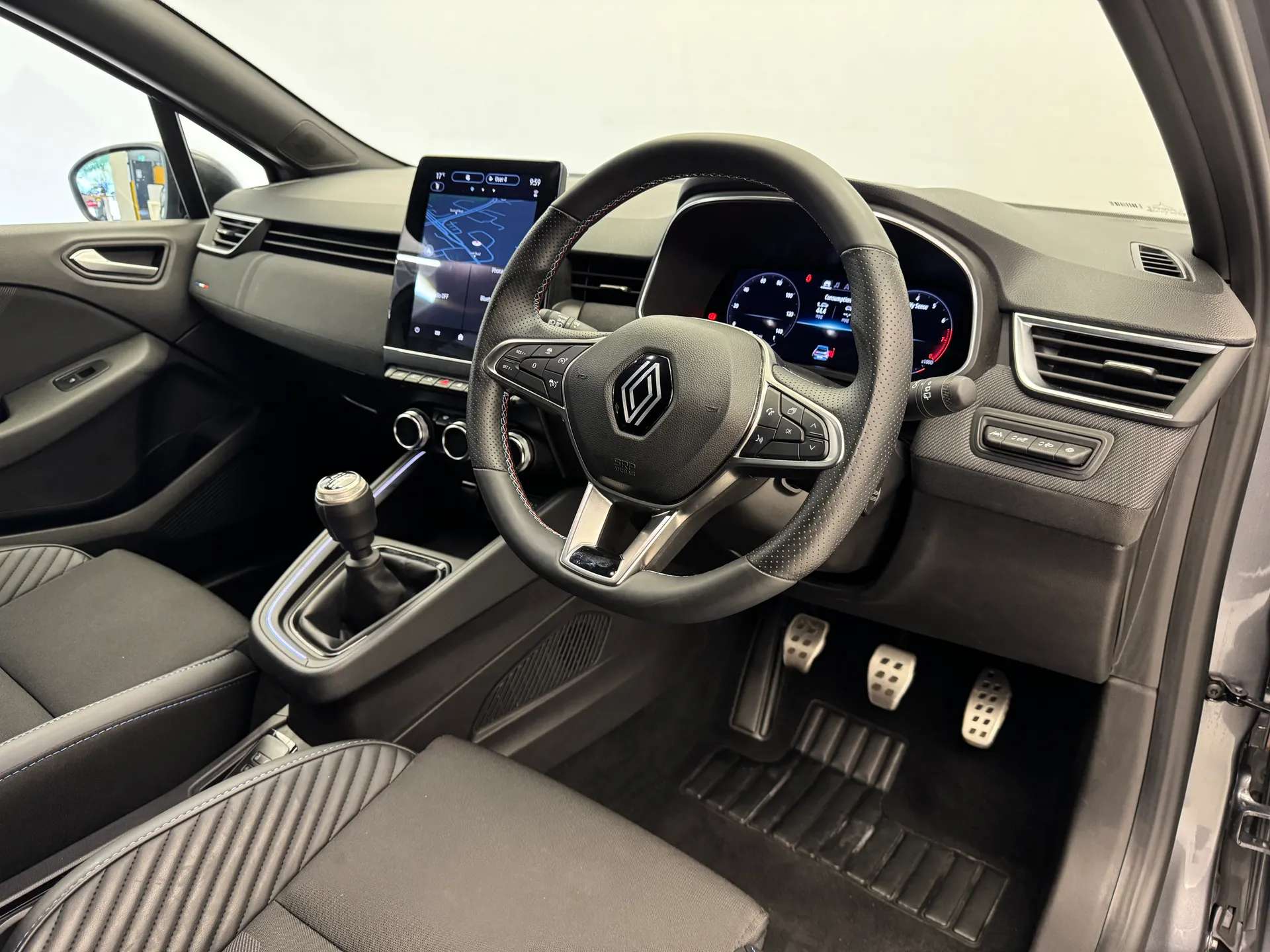 2025 RENAULT CLIO 2025 RENAULT CLIO