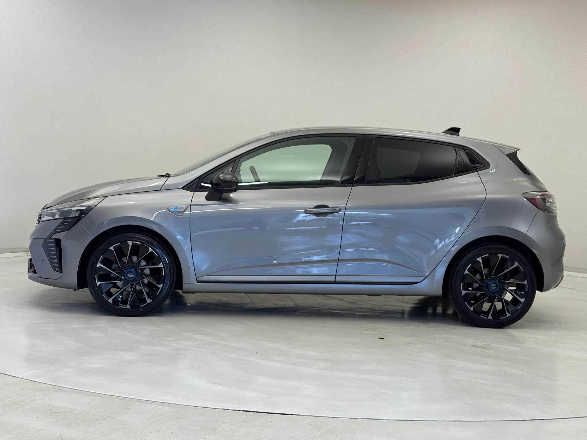 2025 RENAULT CLIO 2025 RENAULT CLIO