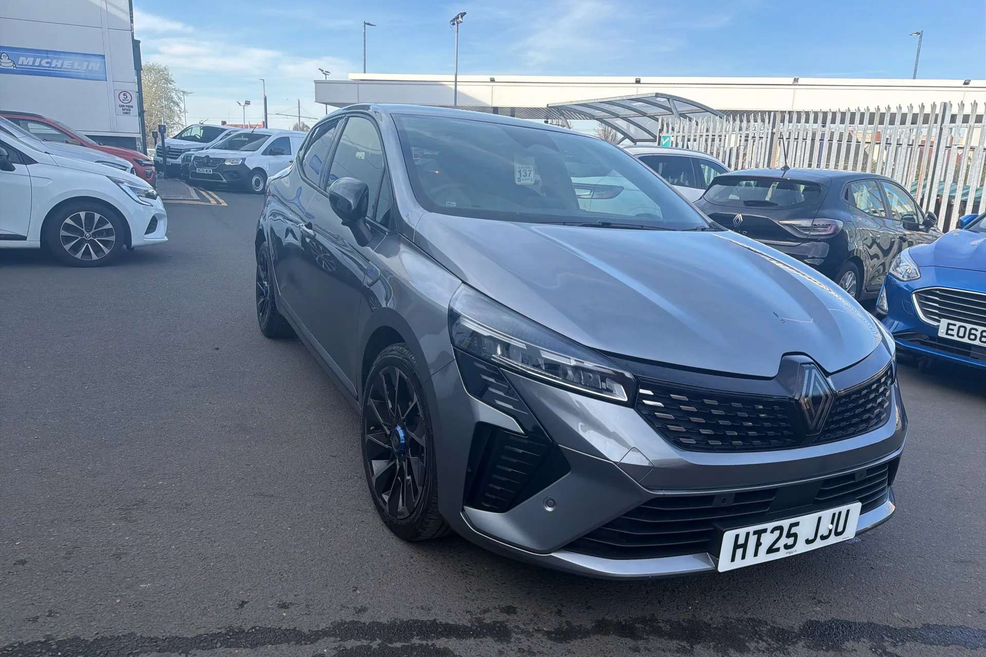 2025 RENAULT CLIO 2025 RENAULT CLIO