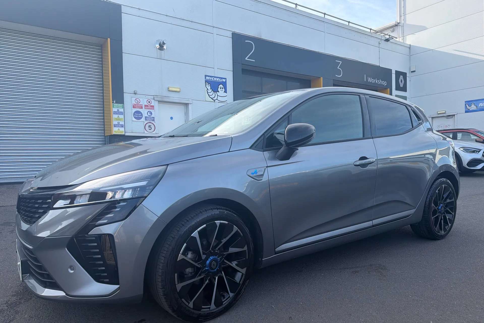 2025 RENAULT CLIO 2025 RENAULT CLIO