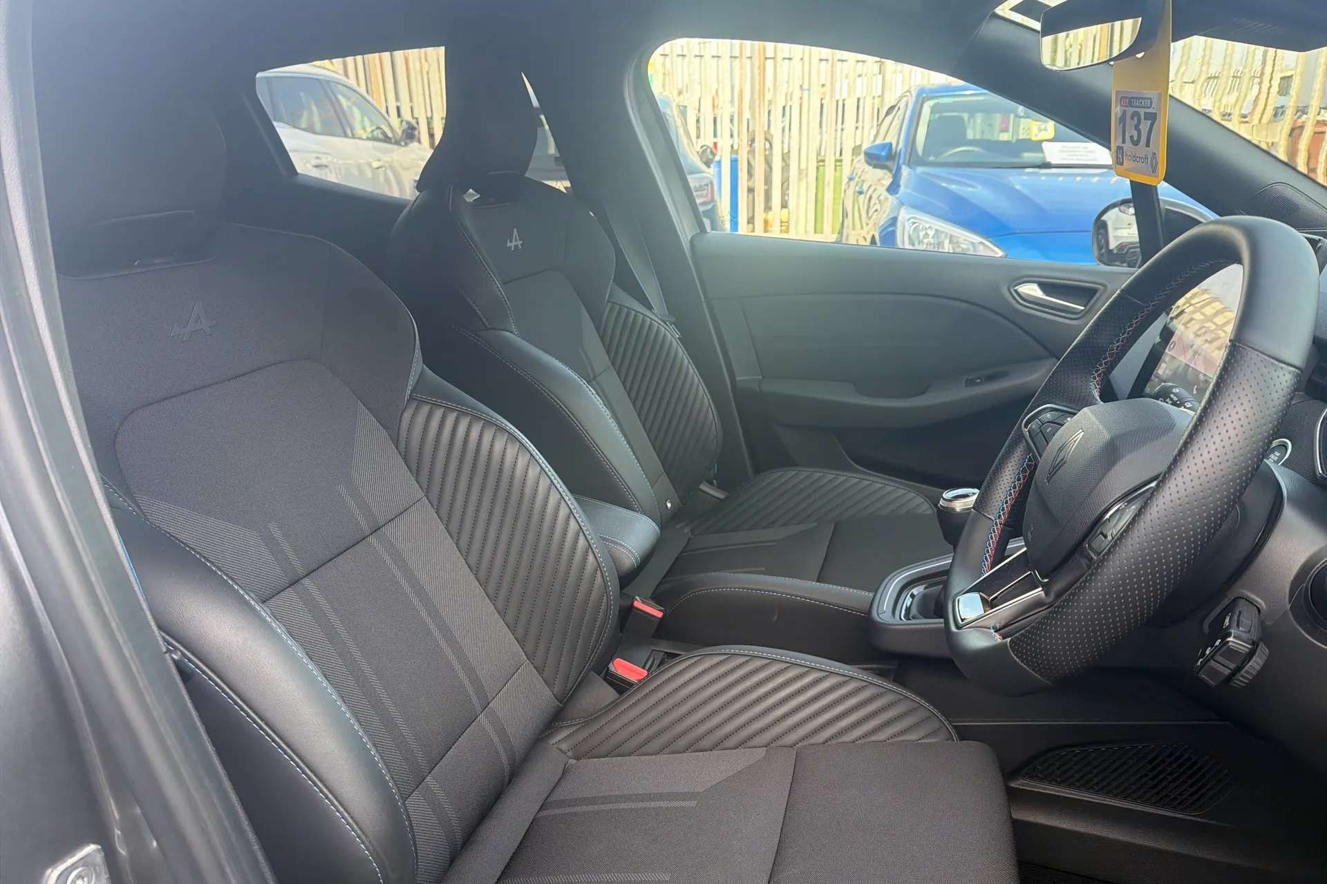2025 RENAULT CLIO 2025 RENAULT CLIO