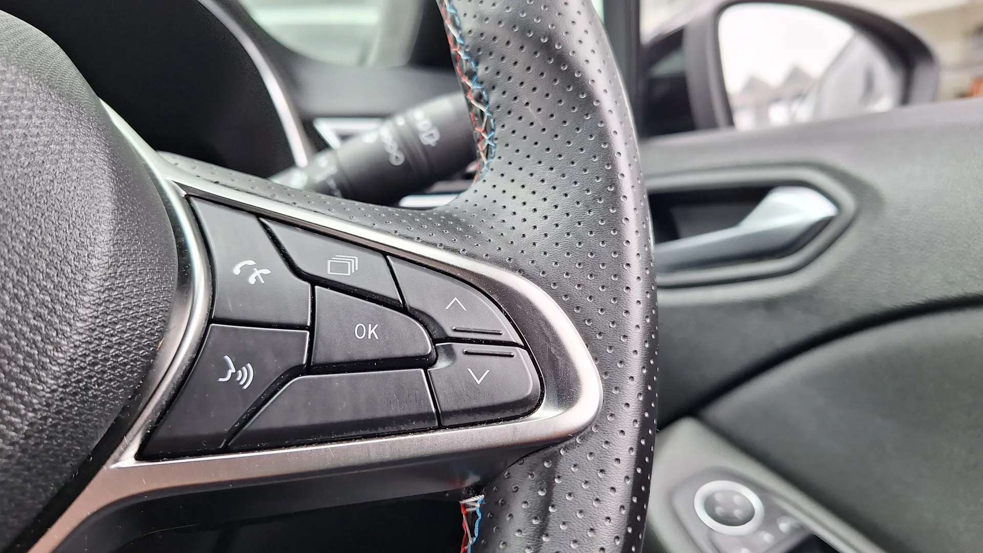 2025 RENAULT CLIO 2025 RENAULT CLIO