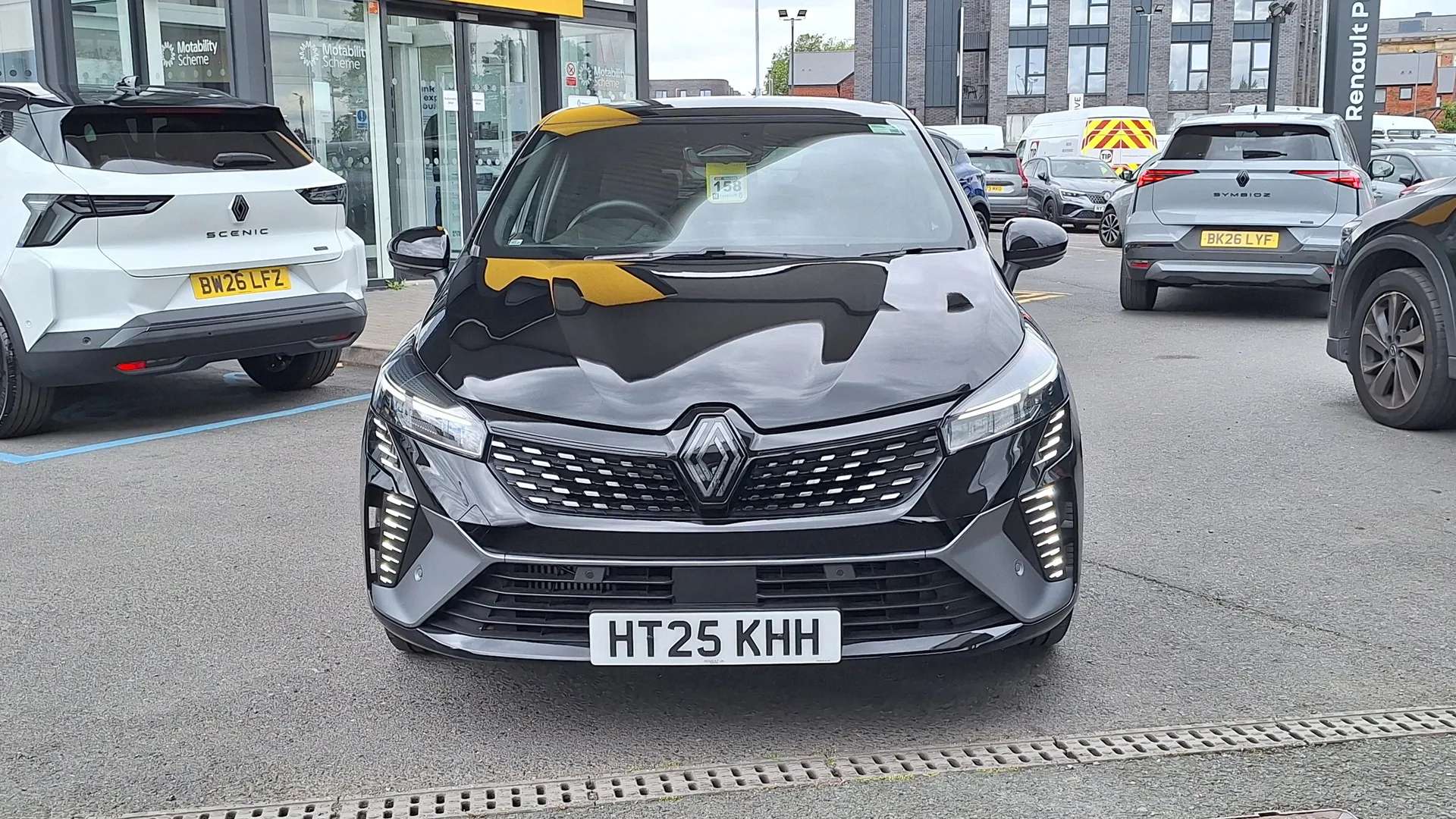 A 2025 RENAULT CLIO 1.0 TCe 90 Esprit Alpine 5dr A 2025 RENAULT CLIO 1.0 TCe 90 Esprit Alpine 5dr