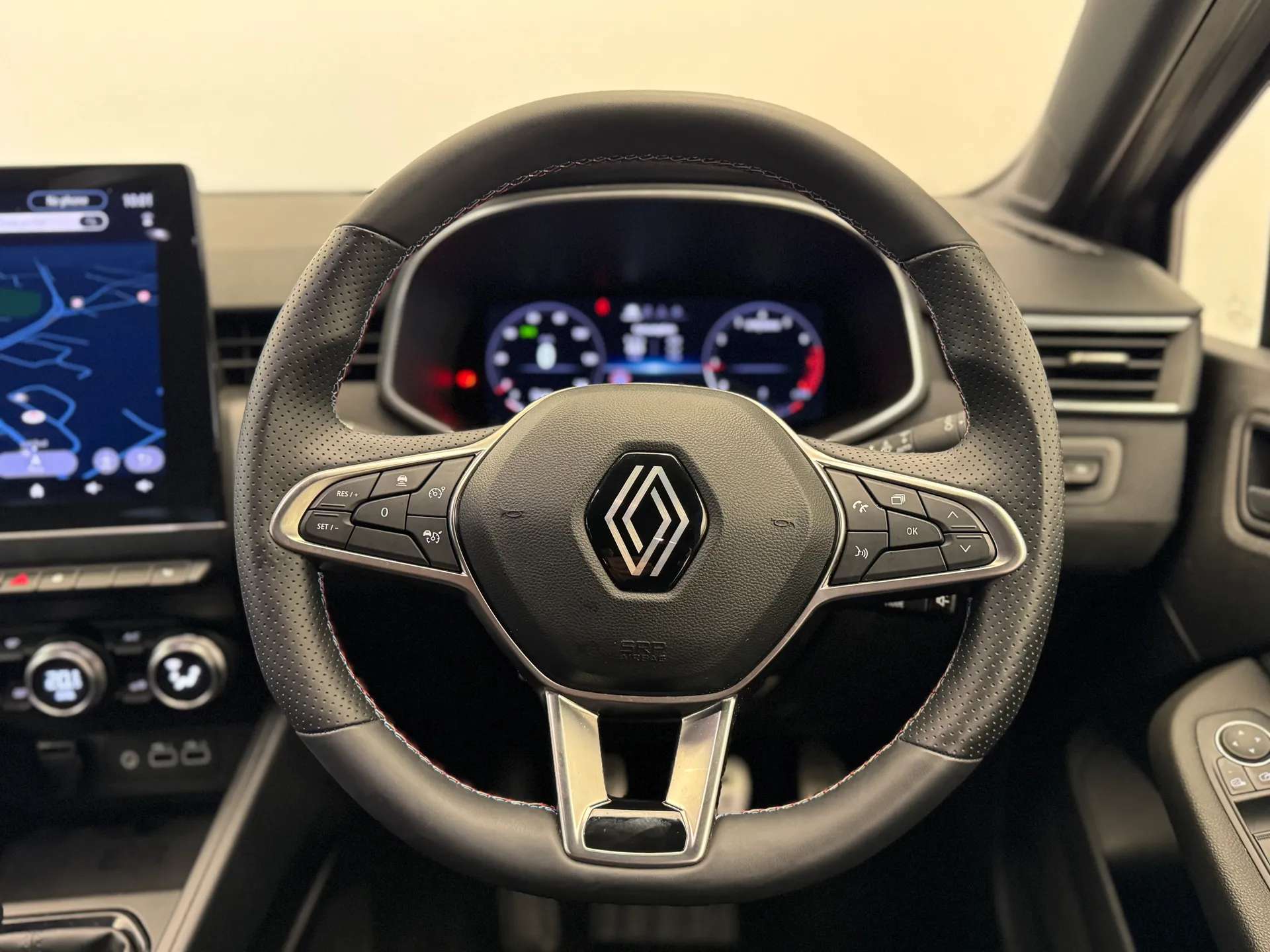 2025 RENAULT CLIO 2025 RENAULT CLIO