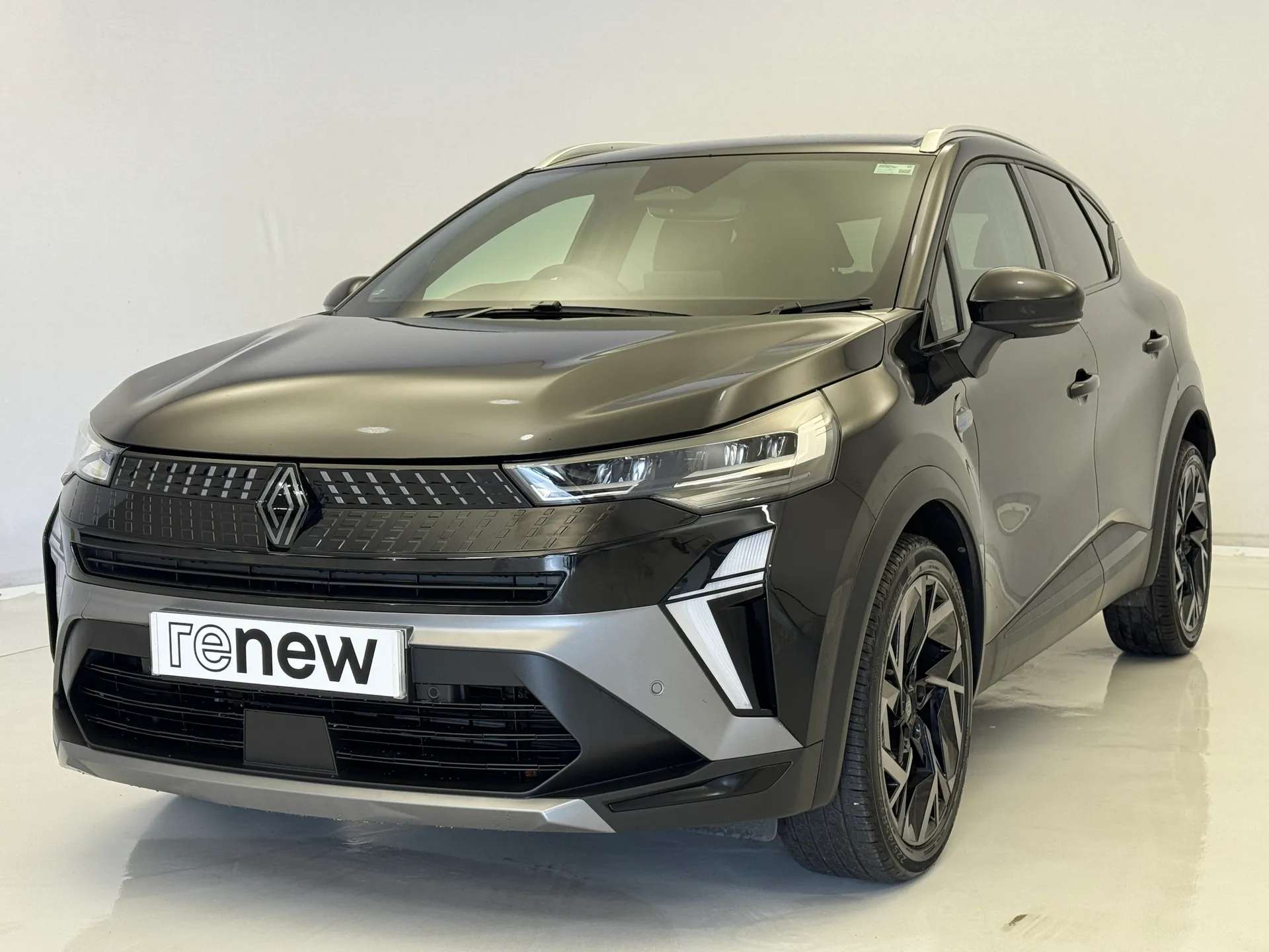 A 2026 RENAULT CAPTUR 1.2 TCE 115 Esprit Alpine 5dr A 2026 RENAULT CAPTUR 1.2 TCE 115 Esprit Alpine 5dr