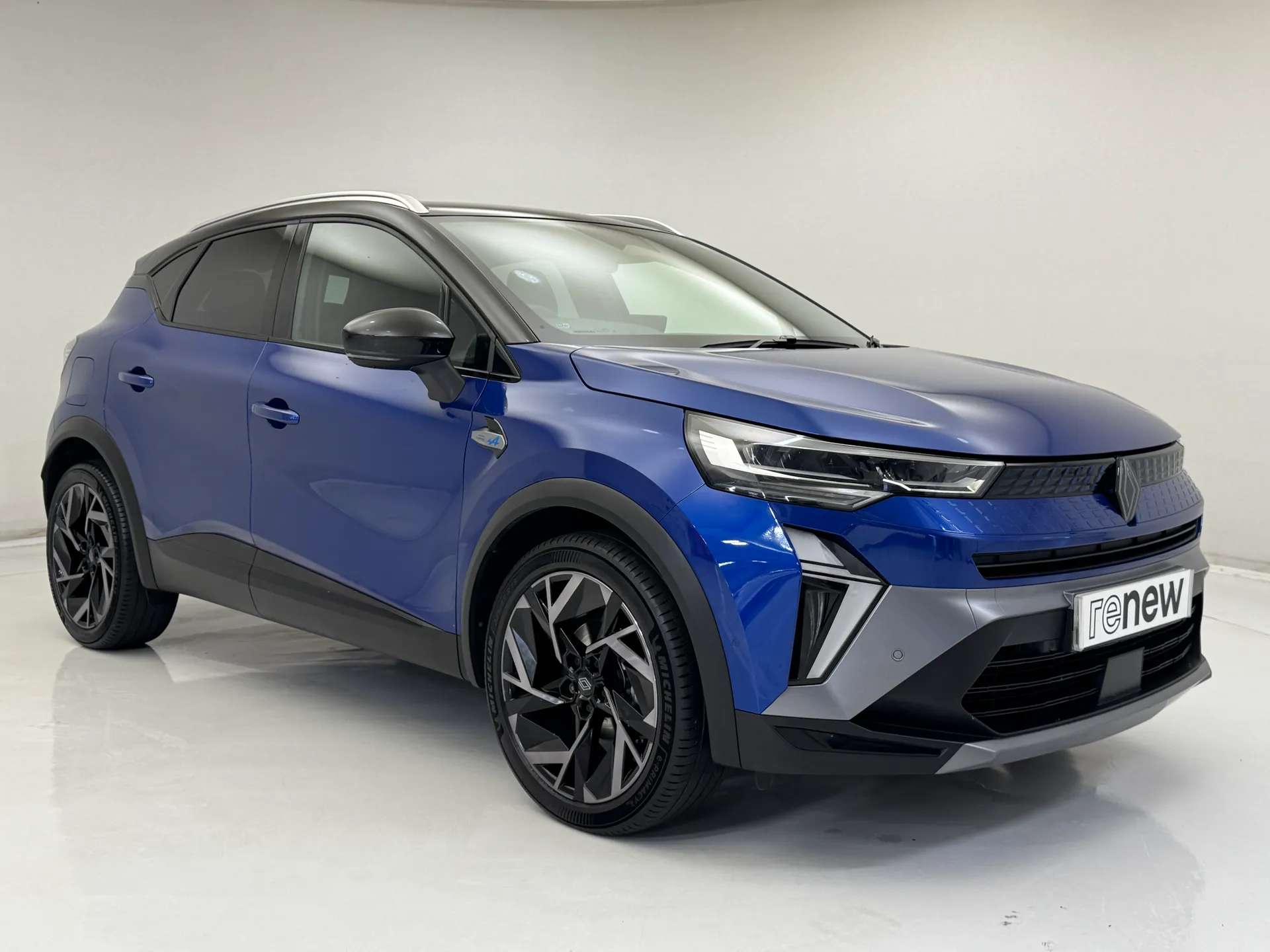 A 2026 RENAULT CAPTUR 1.2 TCE 115 Esprit Alpine 5dr A 2026 RENAULT CAPTUR 1.2 TCE 115 Esprit Alpine 5dr