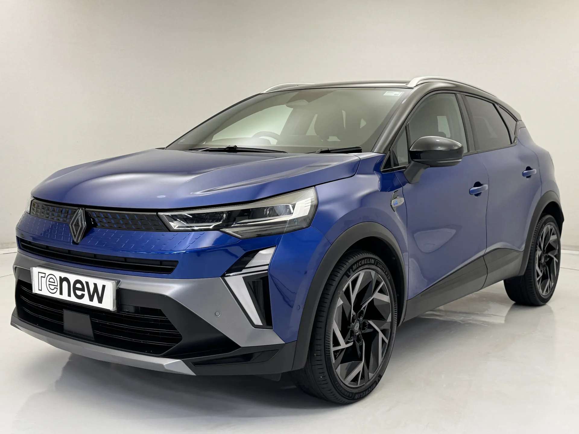 A 2026 RENAULT CAPTUR 1.2 TCE 115 Esprit Alpine 5dr A 2026 RENAULT CAPTUR 1.2 TCE 115 Esprit Alpine 5dr