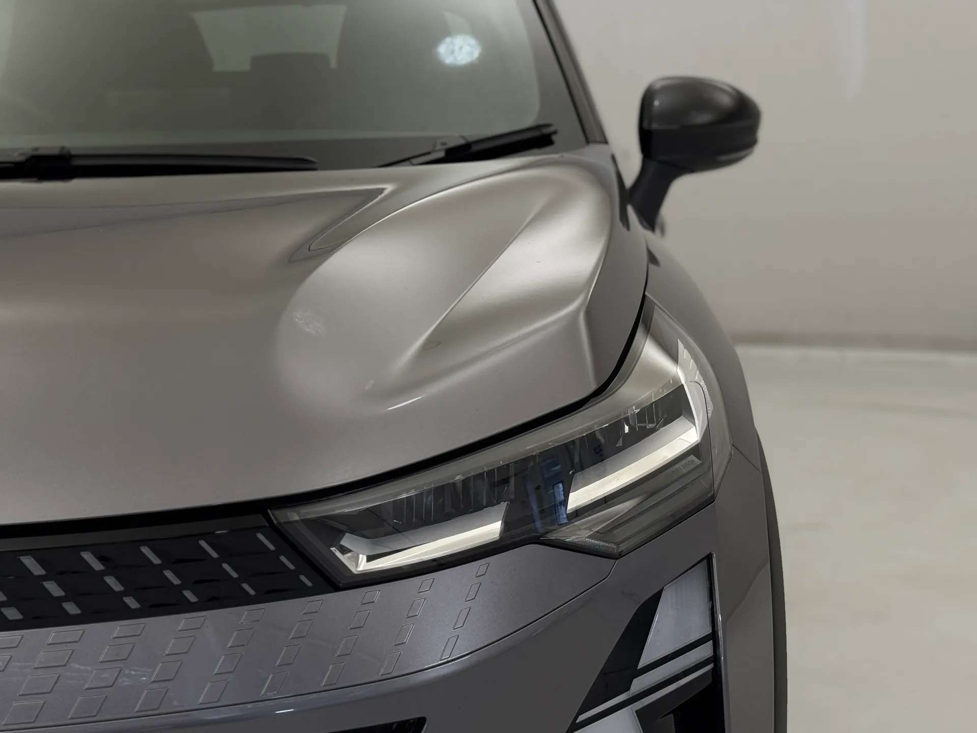 A 2026 RENAULT CAPTUR 1.2 TCE 115 Esprit Alpine 5dr A 2026 RENAULT CAPTUR 1.2 TCE 115 Esprit Alpine 5dr