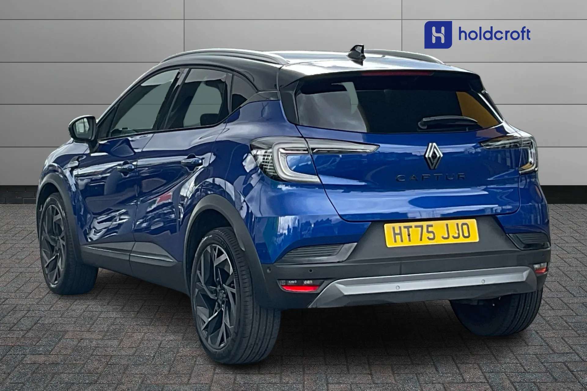 A 2026 RENAULT CAPTUR 1.2 TCE 115 Esprit Alpine 5dr A 2026 RENAULT CAPTUR 1.2 TCE 115 Esprit Alpine 5dr