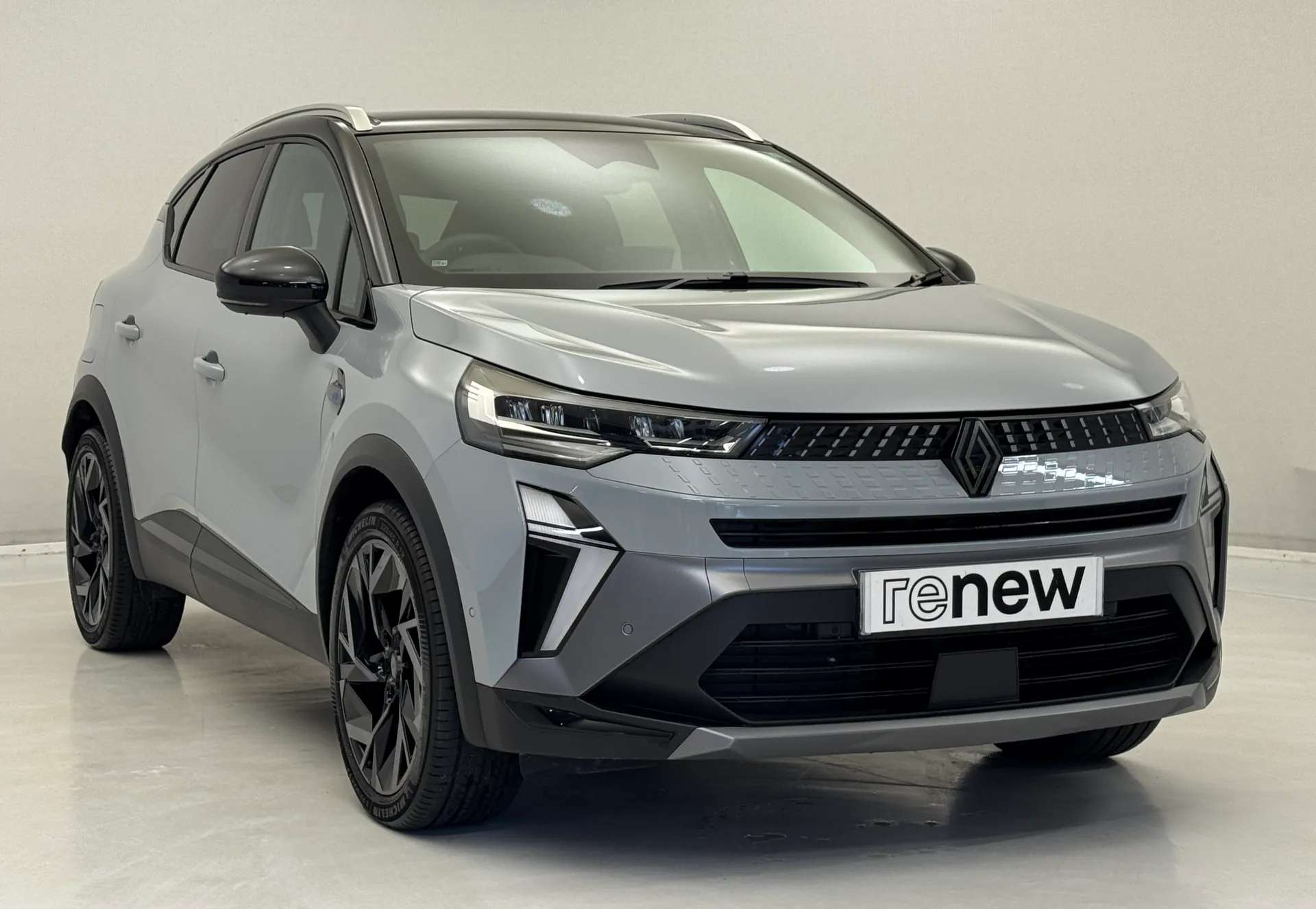 A 2026 RENAULT CAPTUR 1.2 TCE 115 Esprit Alpine 5dr A 2026 RENAULT CAPTUR 1.2 TCE 115 Esprit Alpine 5dr