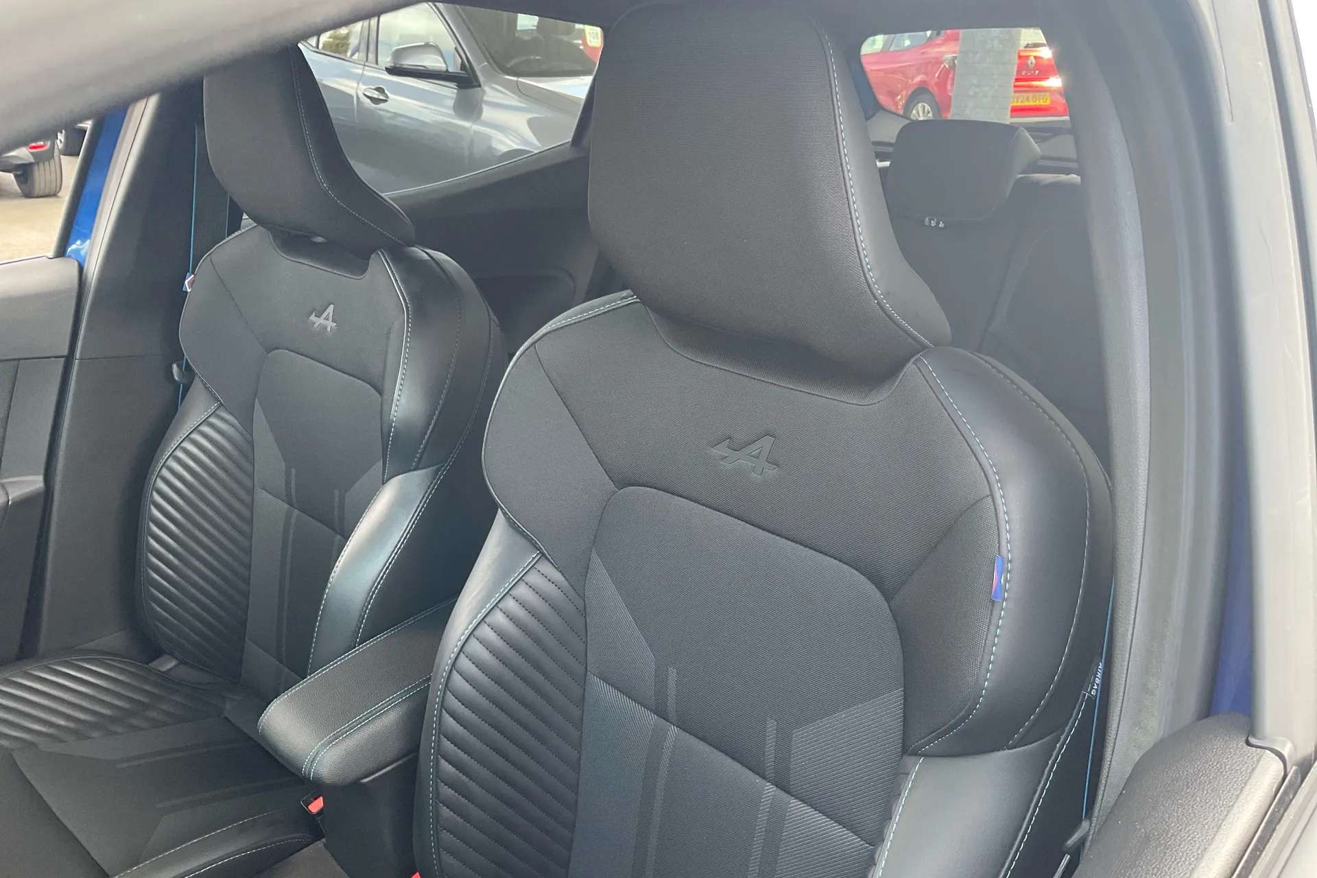 2025 RENAULT CLIO 2025 RENAULT CLIO