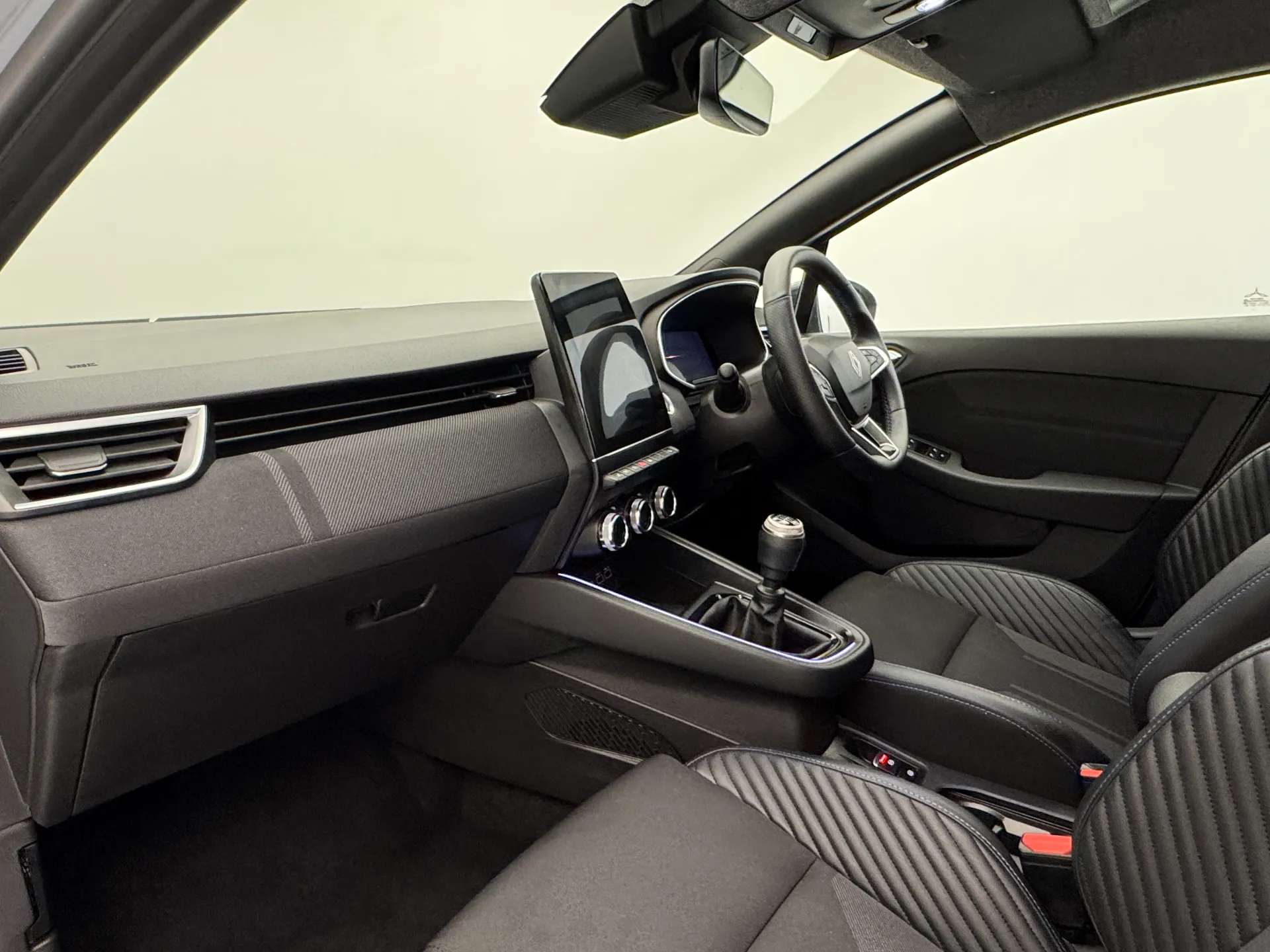 2025 RENAULT CLIO 2025 RENAULT CLIO