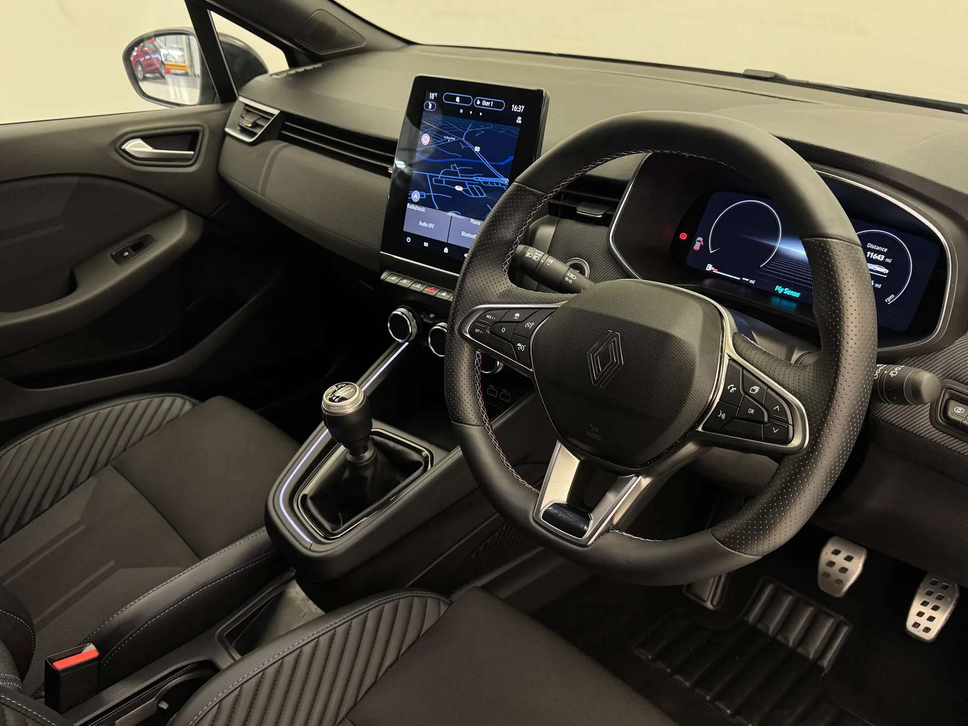 2025 RENAULT CLIO 2025 RENAULT CLIO