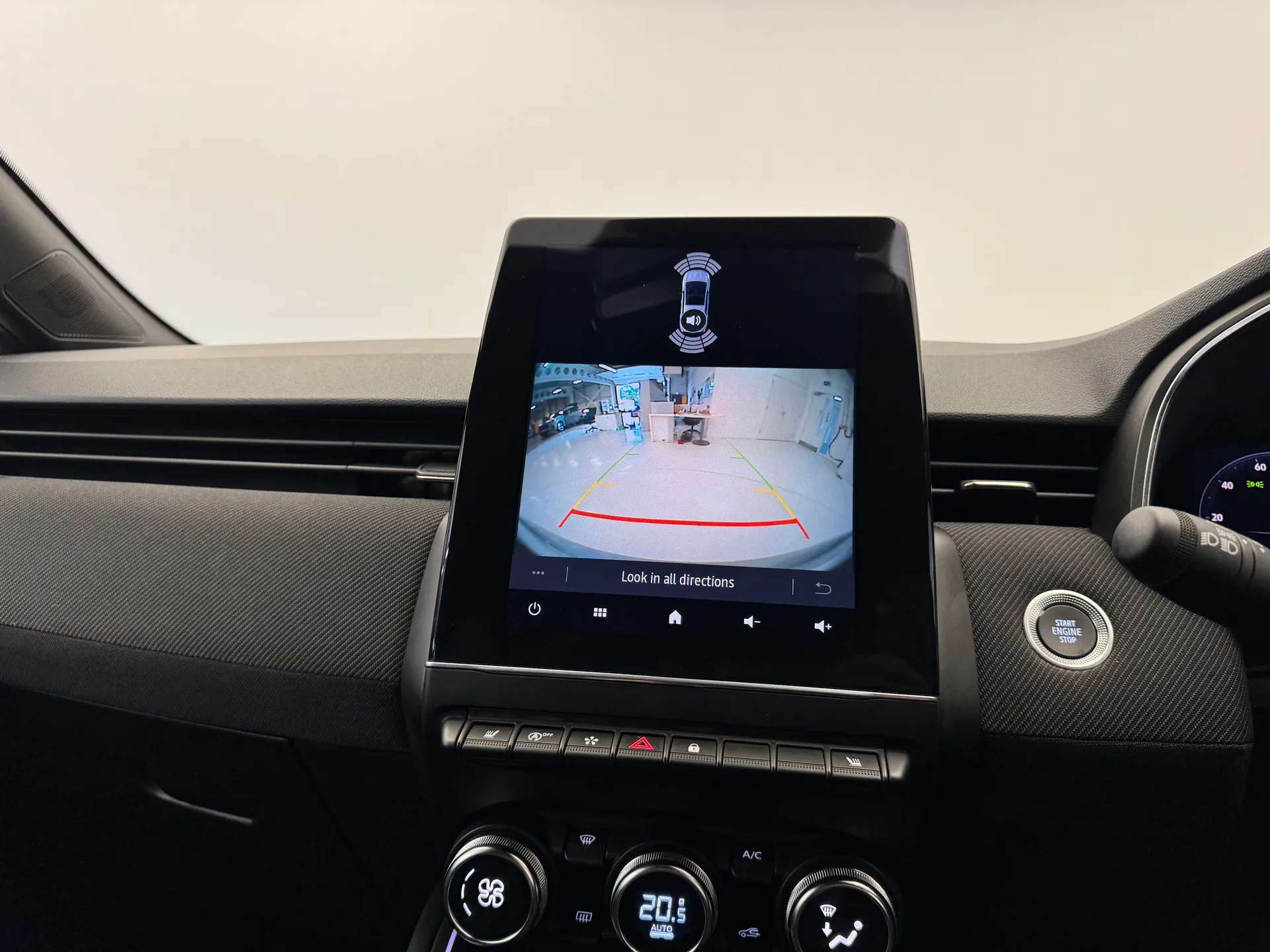 2025 RENAULT CLIO 2025 RENAULT CLIO