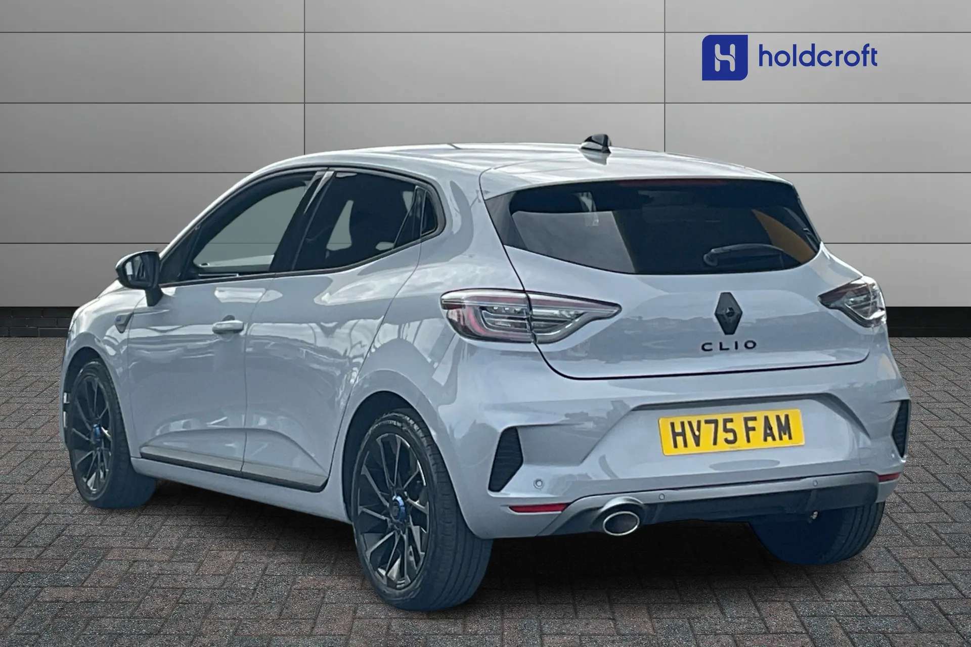 A 2025 RENAULT CLIO 1.0 TCe 90 Esprit Alpine 5dr A 2025 RENAULT CLIO 1.0 TCe 90 Esprit Alpine 5dr