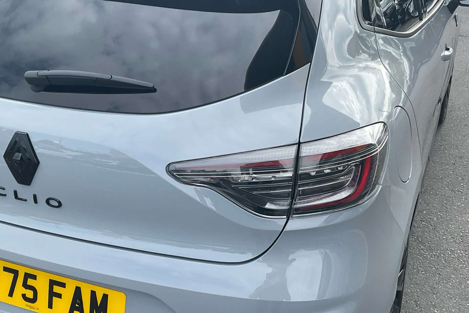 2025 RENAULT CLIO 2025 RENAULT CLIO