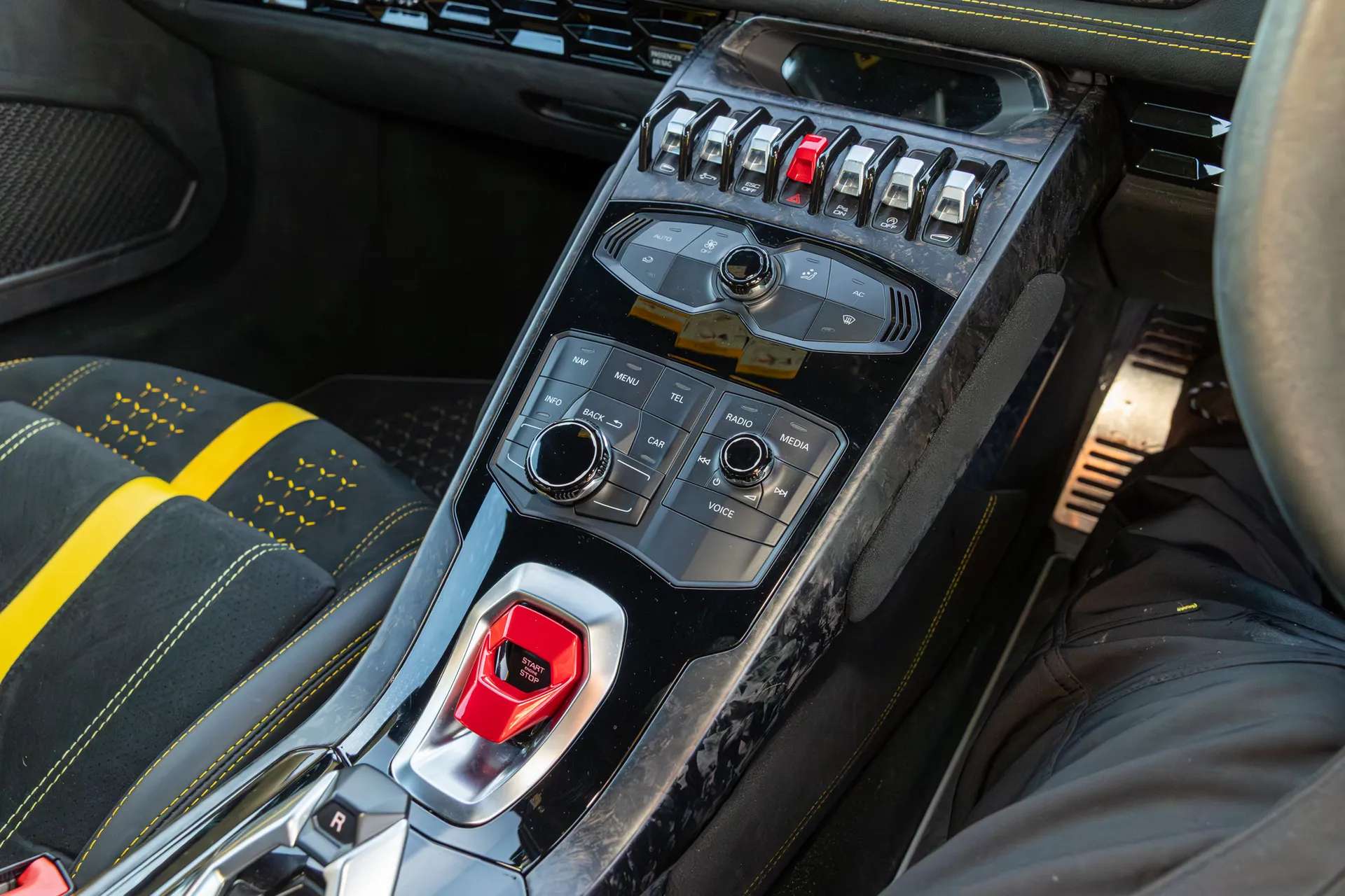 2017 LAMBORGHINI HURACAN 2017 LAMBORGHINI HURACAN