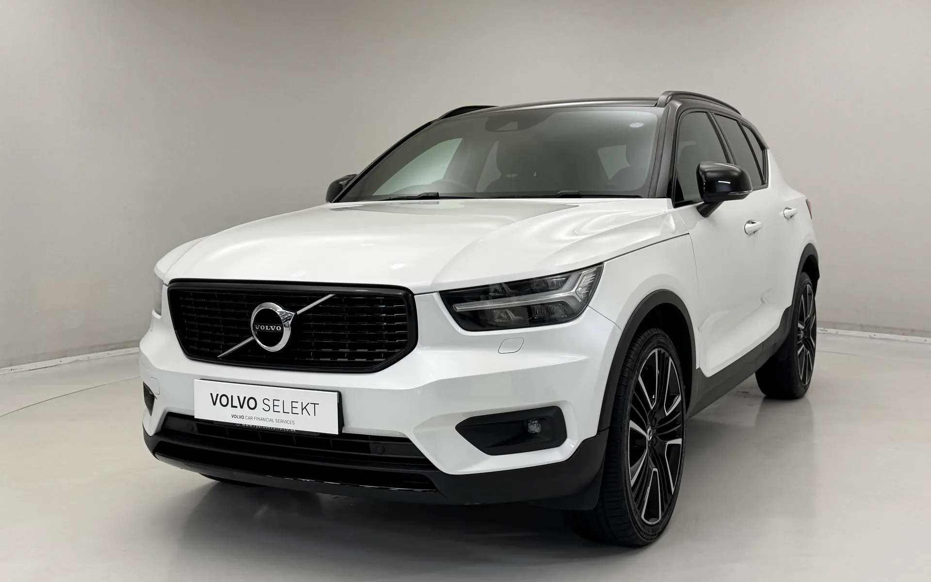 2021 VOLVO XC40 2021 VOLVO XC40