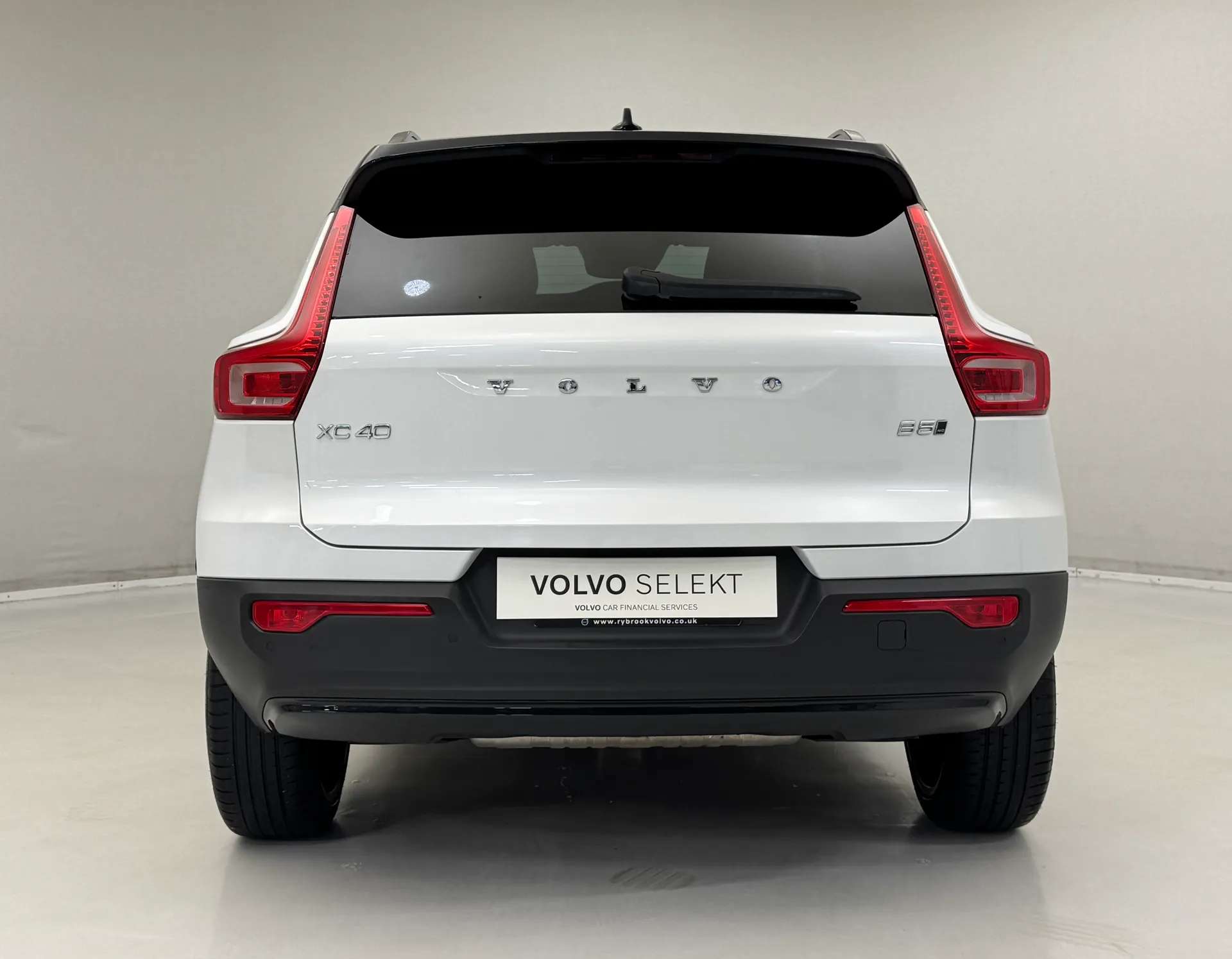 2021 VOLVO XC40 2021 VOLVO XC40