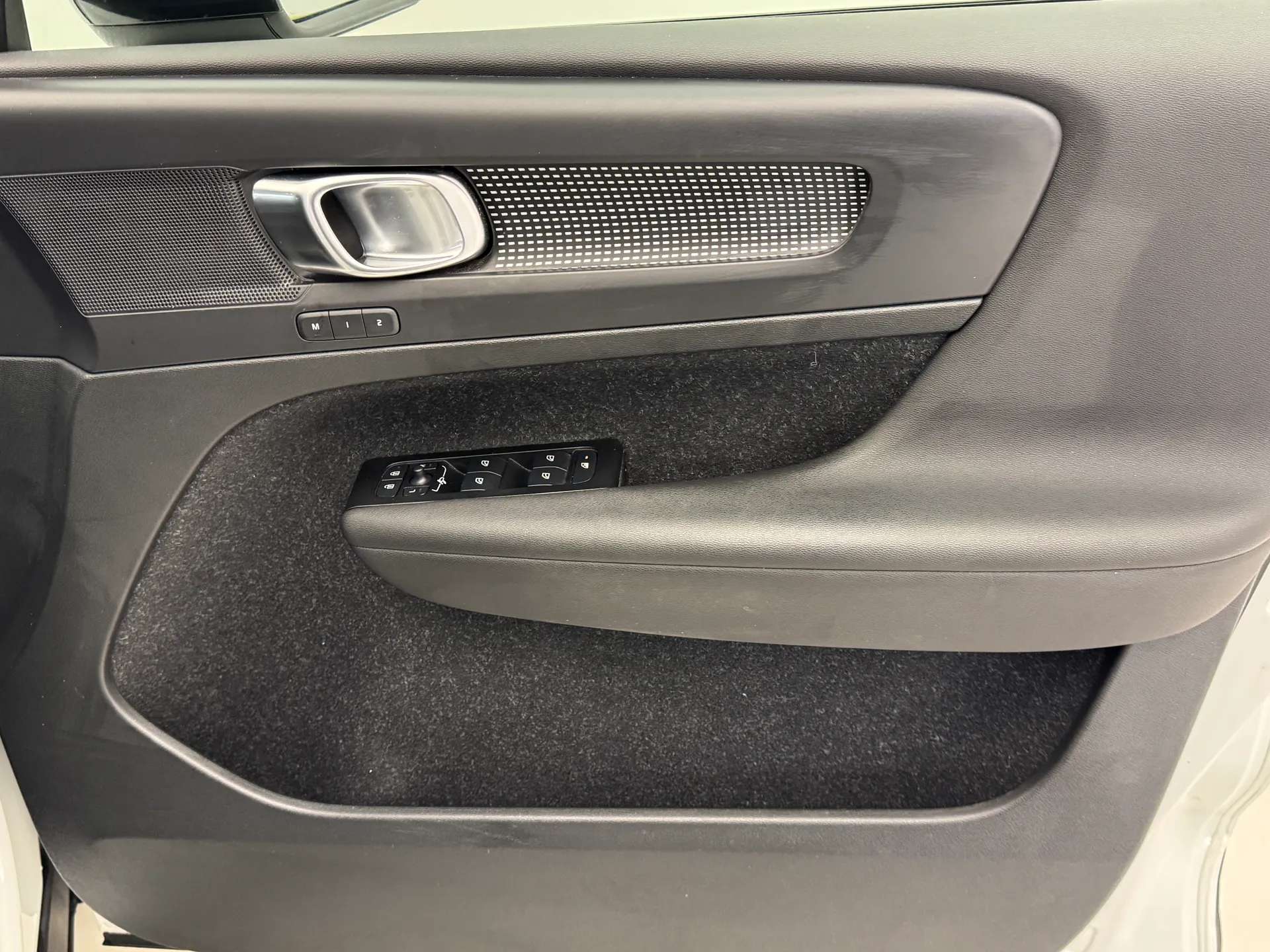 2021 VOLVO XC40 2021 VOLVO XC40