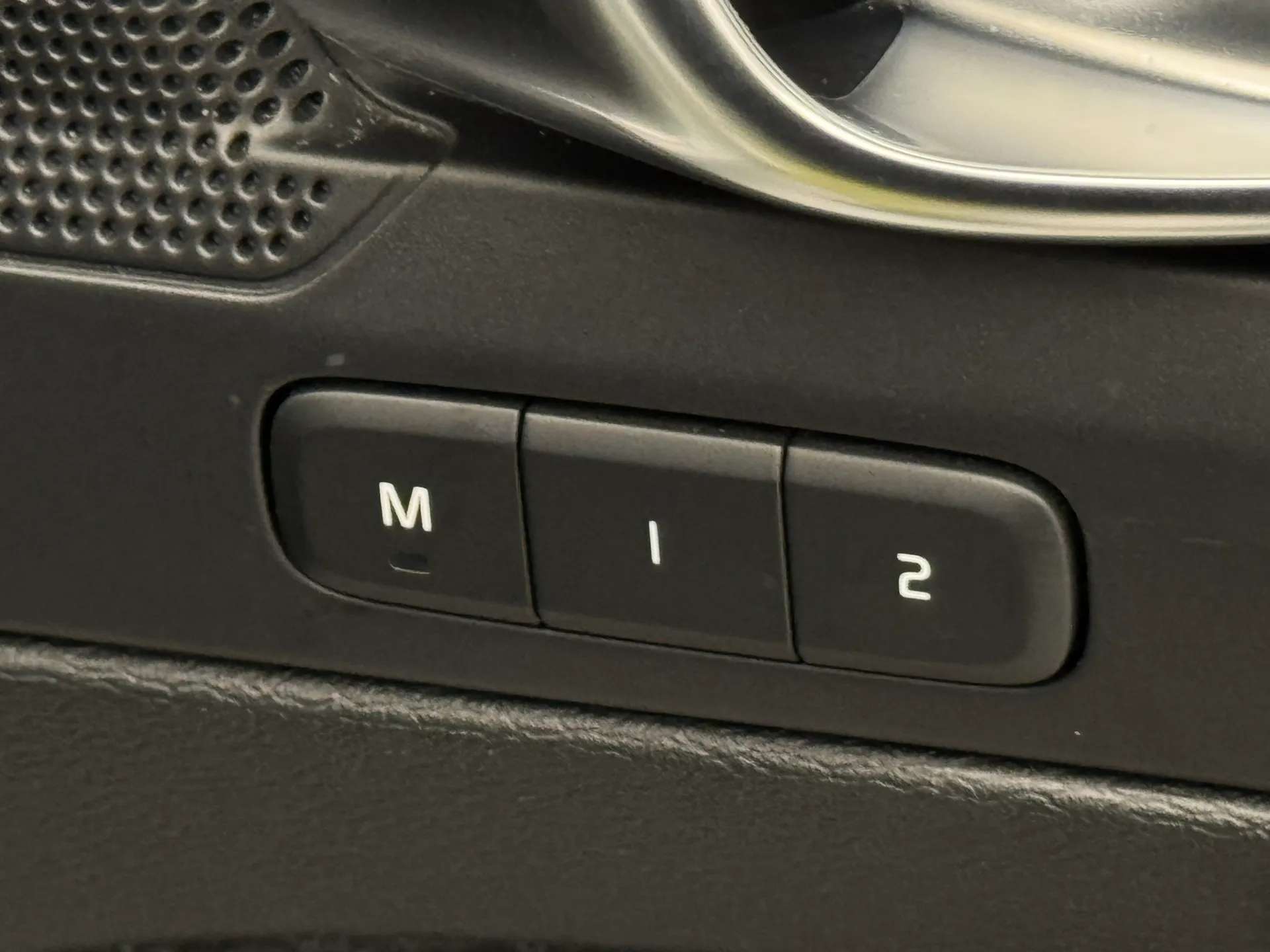 2021 VOLVO XC40 2021 VOLVO XC40