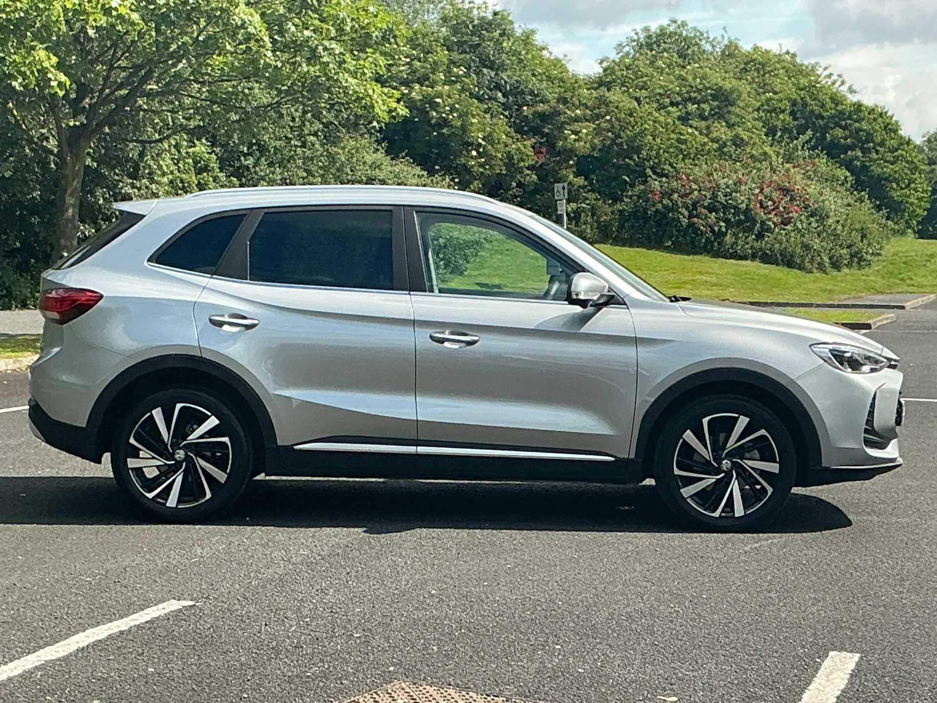 2025 MG ZS 2025 MG ZS