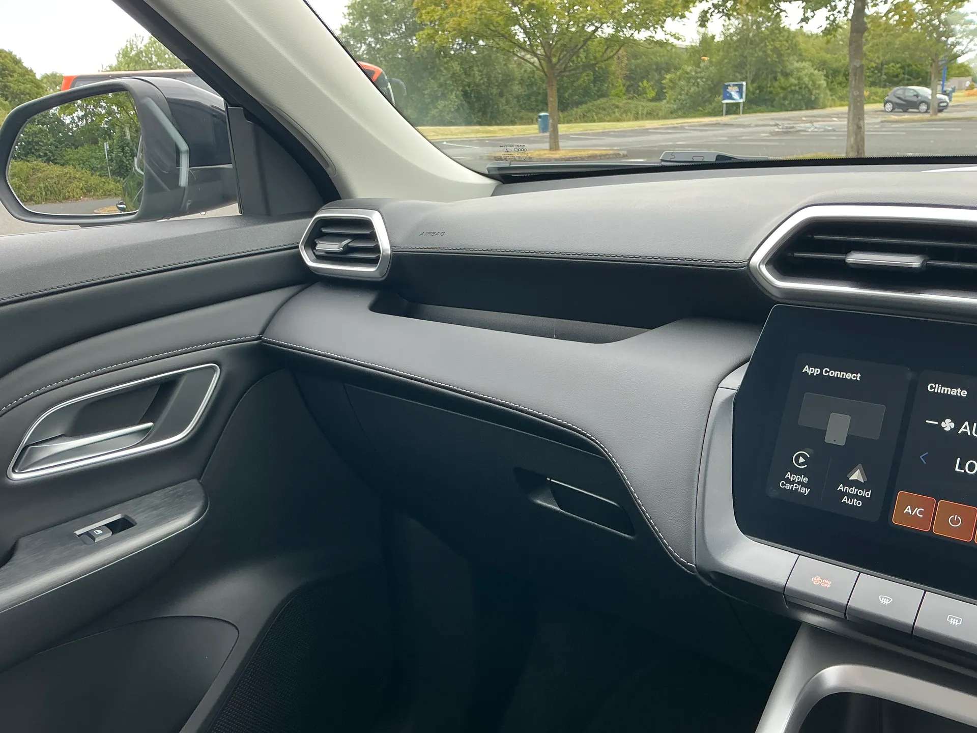 2026 MG ZS 2026 MG ZS