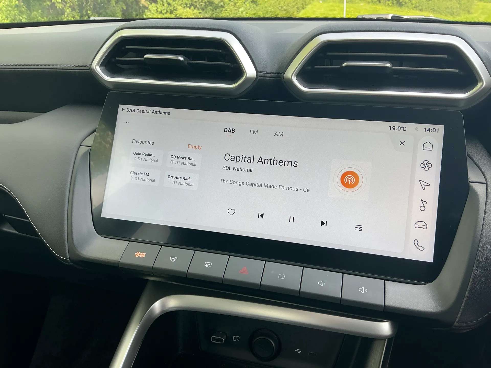 2025 MG ZS 2025 MG ZS