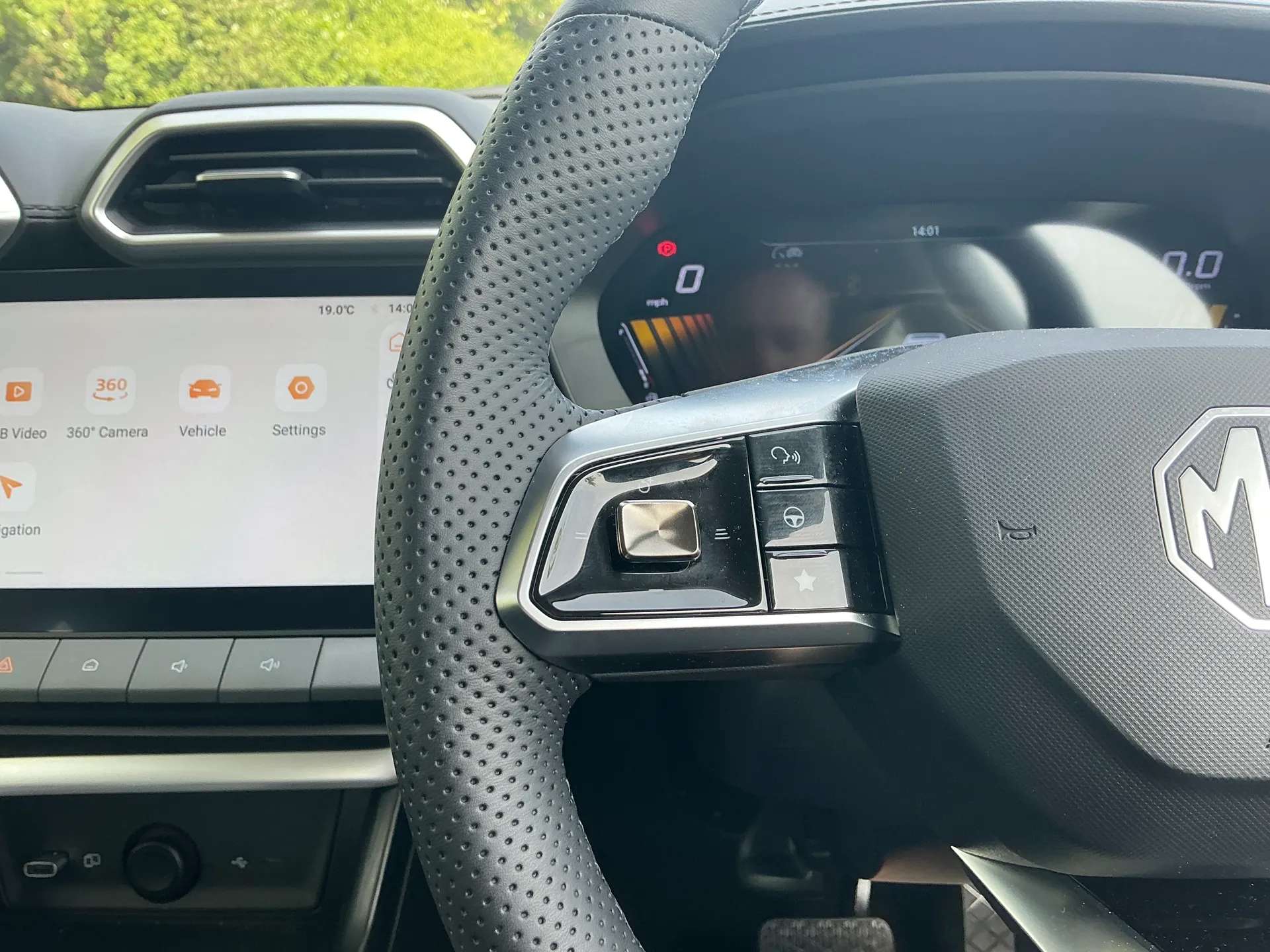 2025 MG ZS 2025 MG ZS